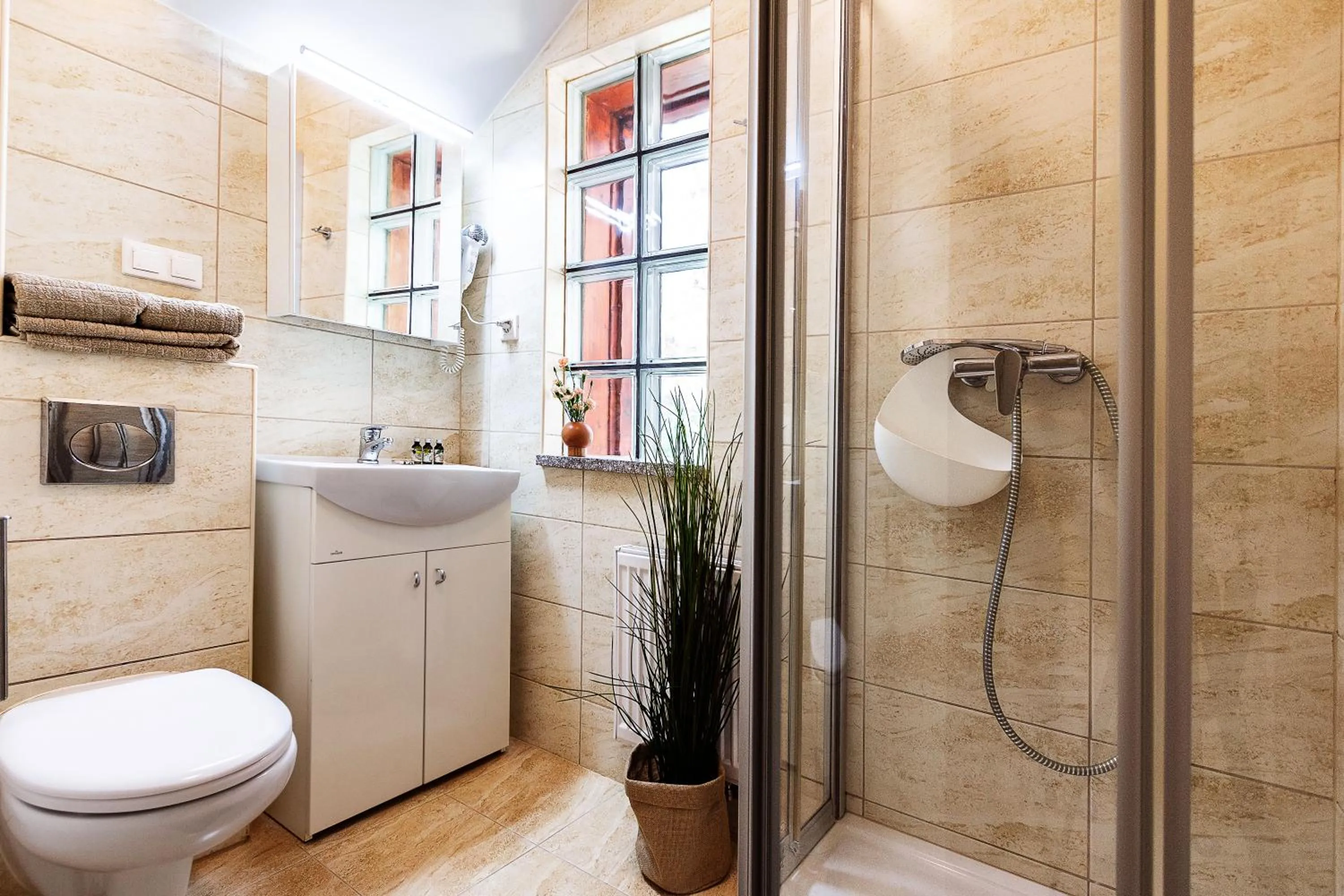 Shower in Pelikan Resort Dźwirzyno - Domki przy plaży