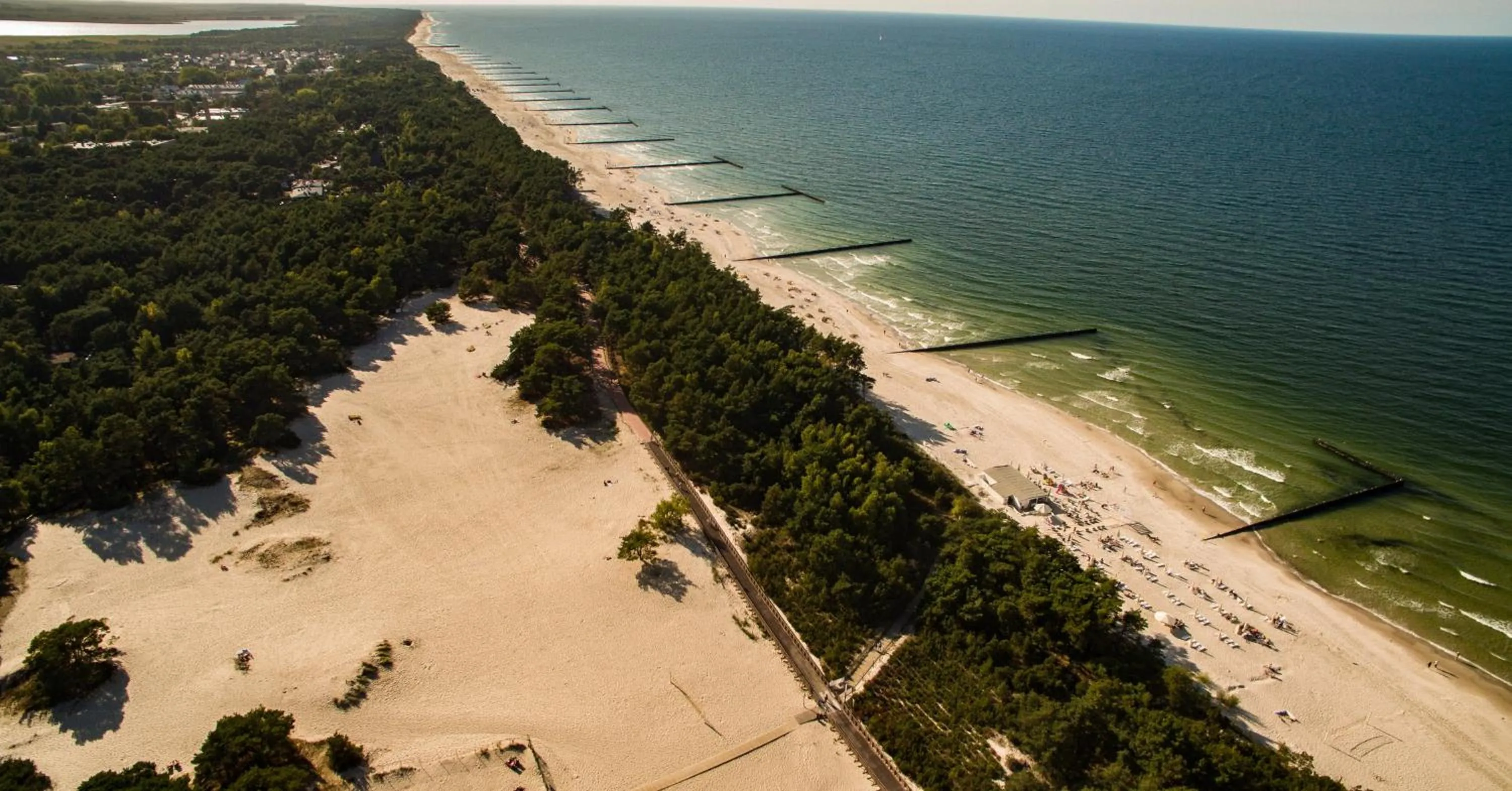 Beach in Pelikan Resort Dźwirzyno - Domki przy plaży