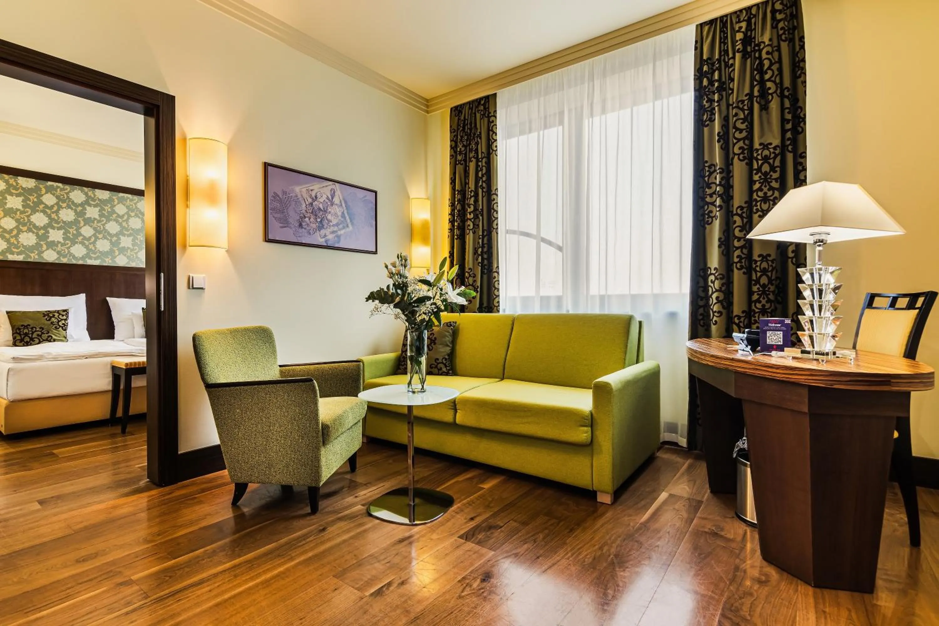 Bed in Hotel Savannah