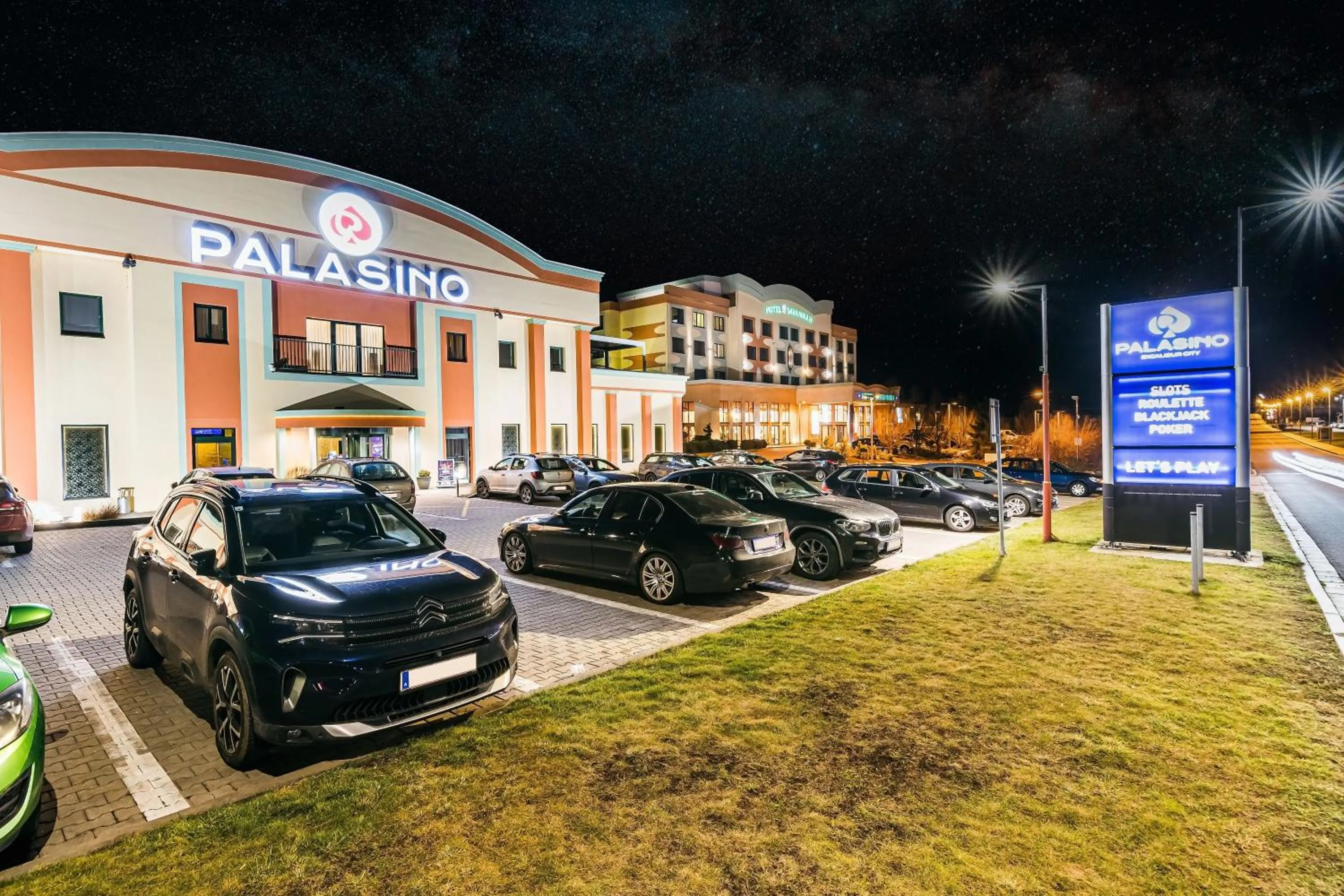 Night in Hotel Savannah