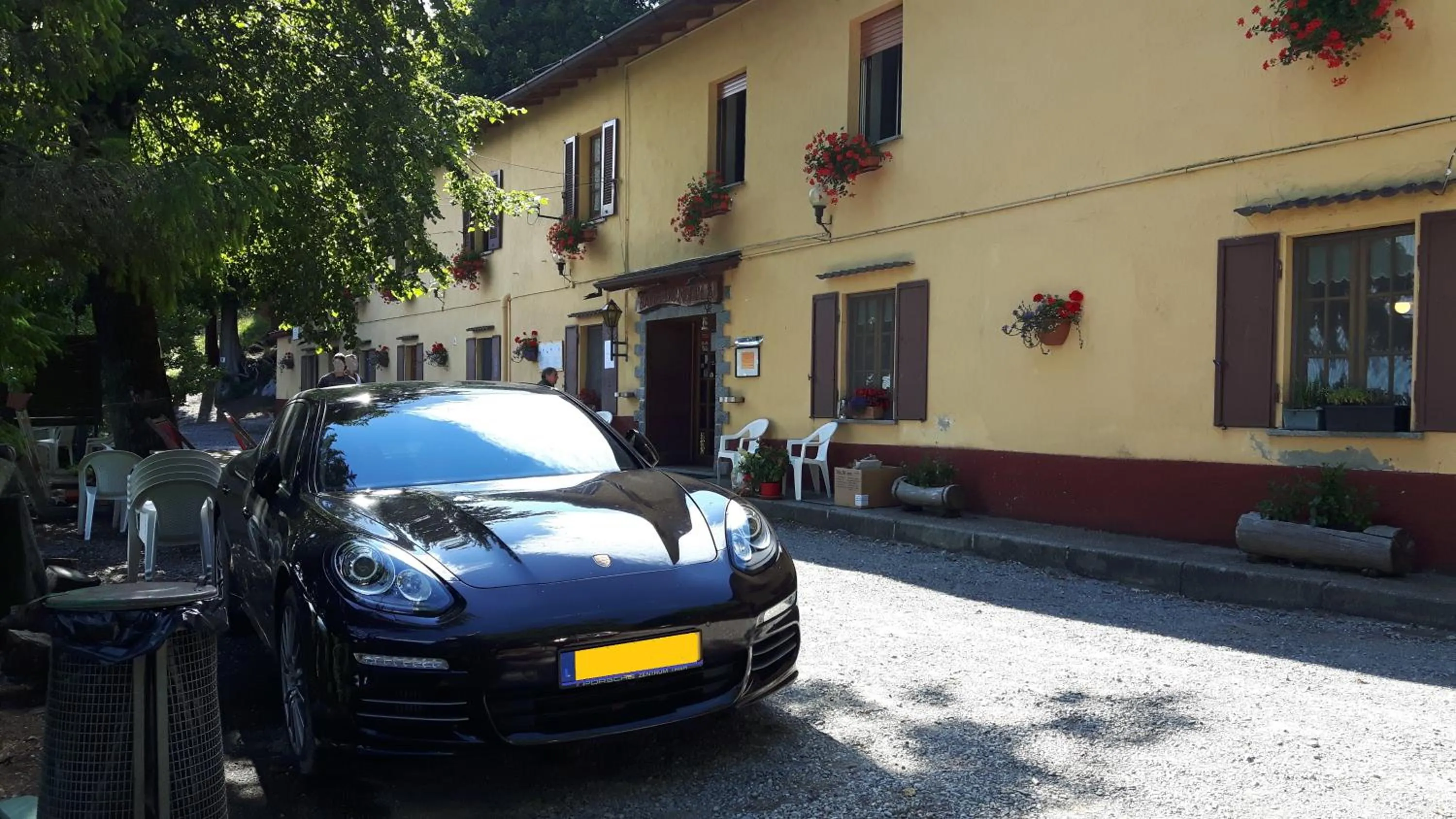 Property building in Baita Bondella