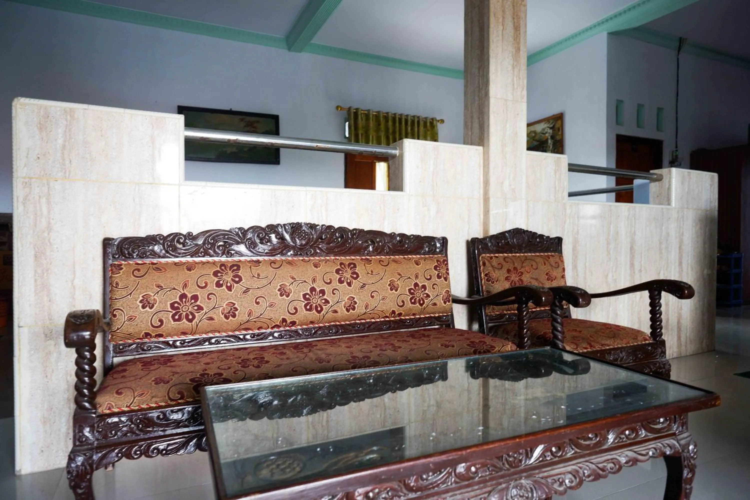 Property building in RedDoorz Syariah near RS Mitra Siaga