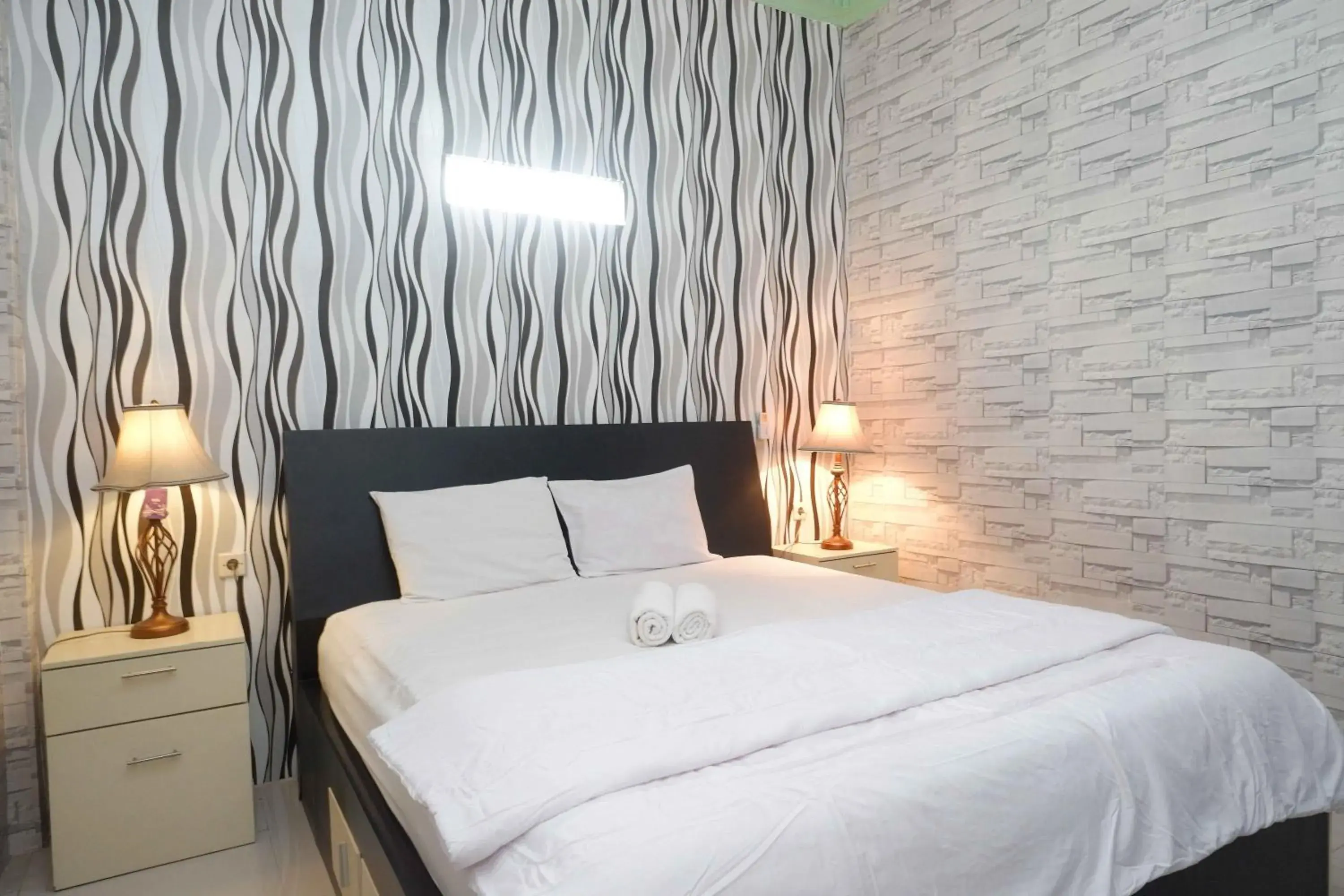 Bedroom, Bed in RedDoorz Syariah near RS Mitra Siaga Bedroom, Bed in RedDoorz Syariah near RS Mitra Siaga