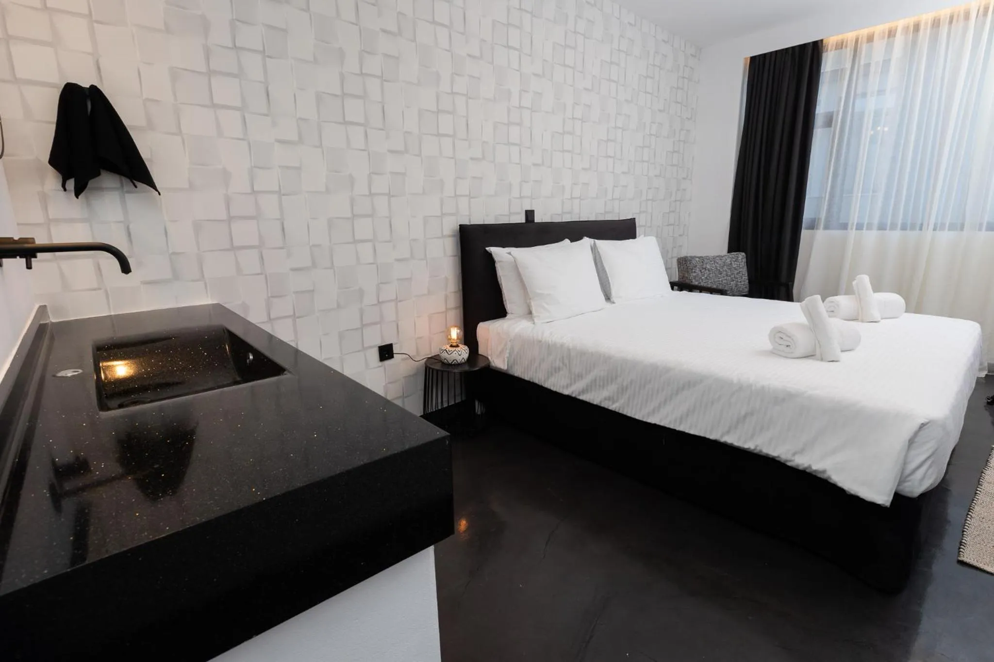 Bed in The Fountain Athens