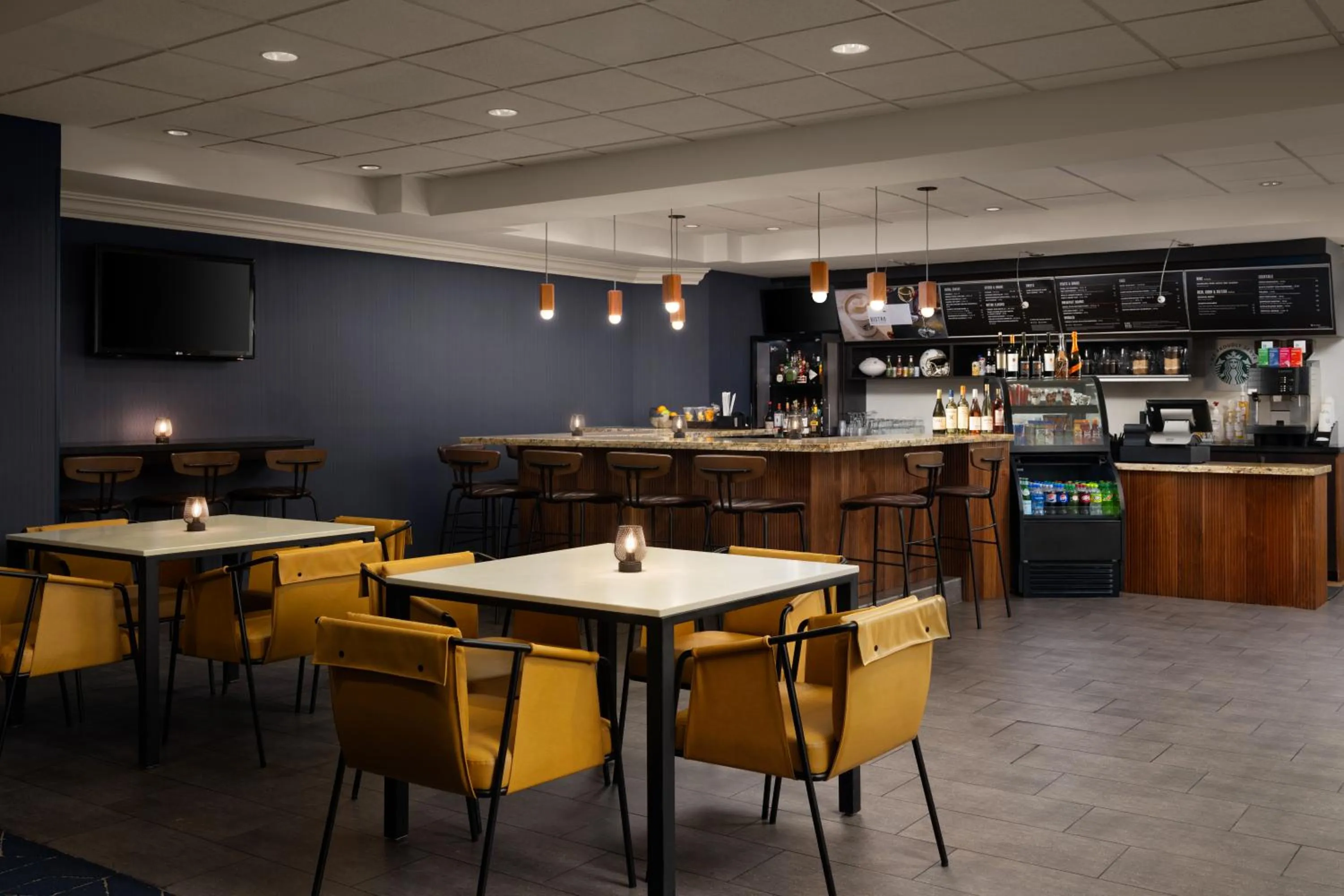 Restaurant/places to eat in Courtyard by Marriott Myrtle Beach Barefoot Landing