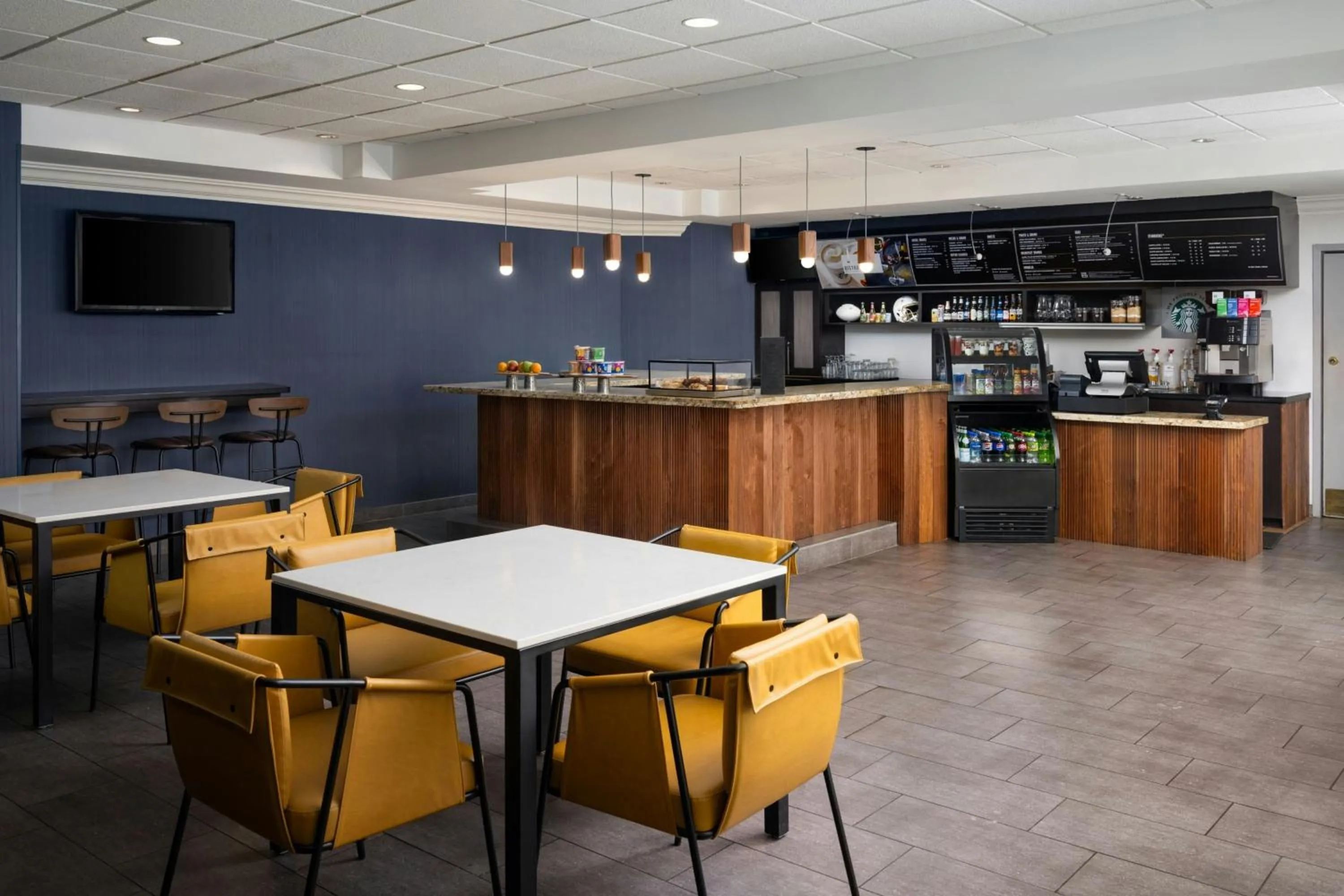 Restaurant/places to eat in Courtyard by Marriott Myrtle Beach Barefoot Landing