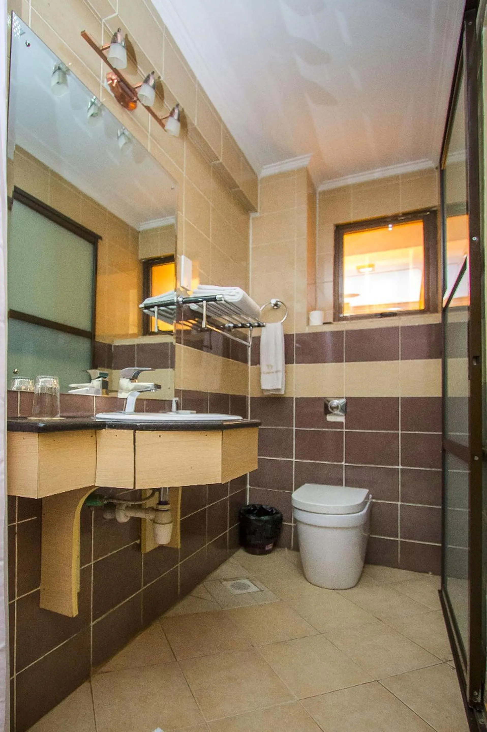 Shower in The Clarion Hotel