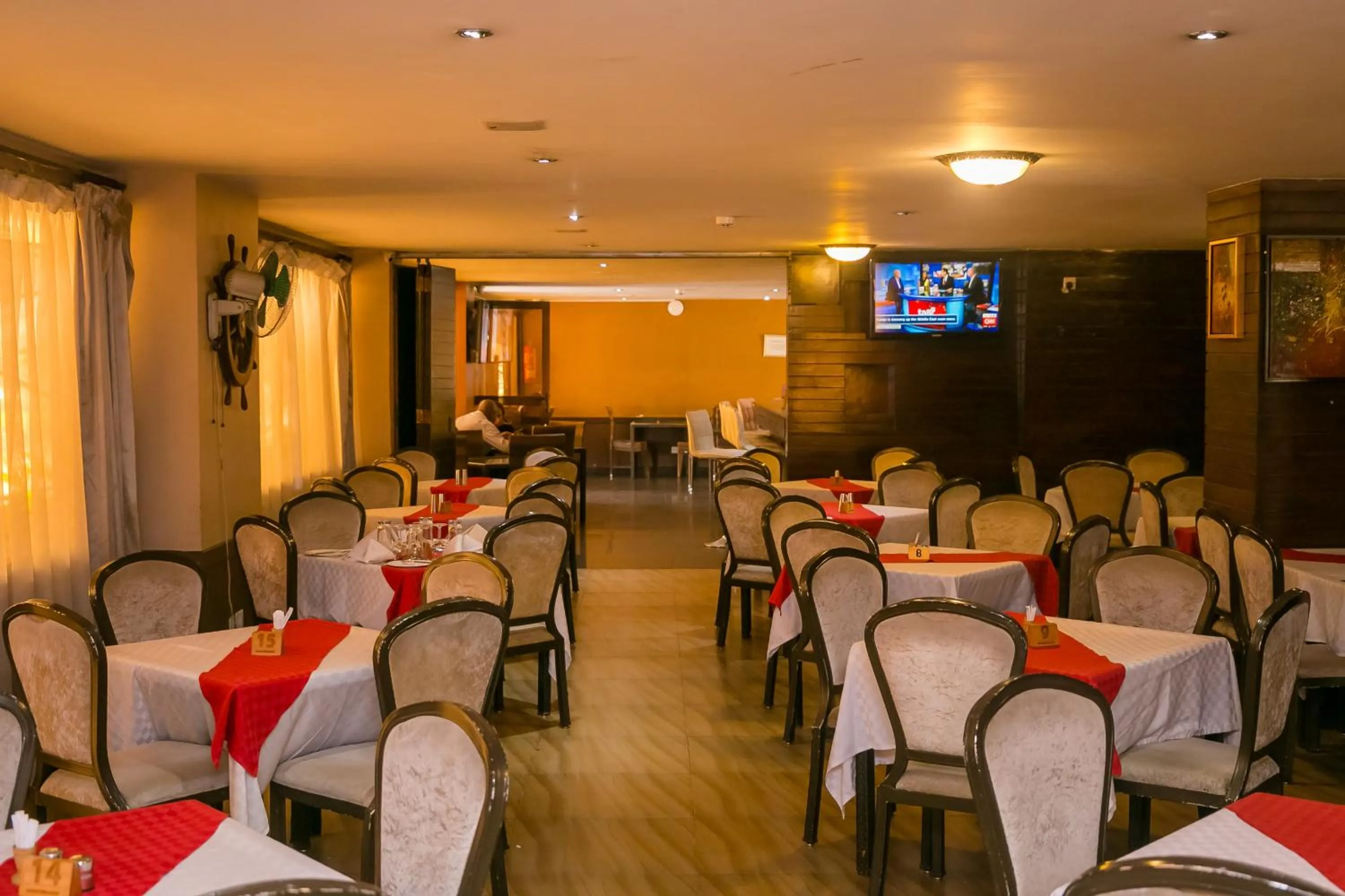 Restaurant/places to eat in The Clarion Hotel