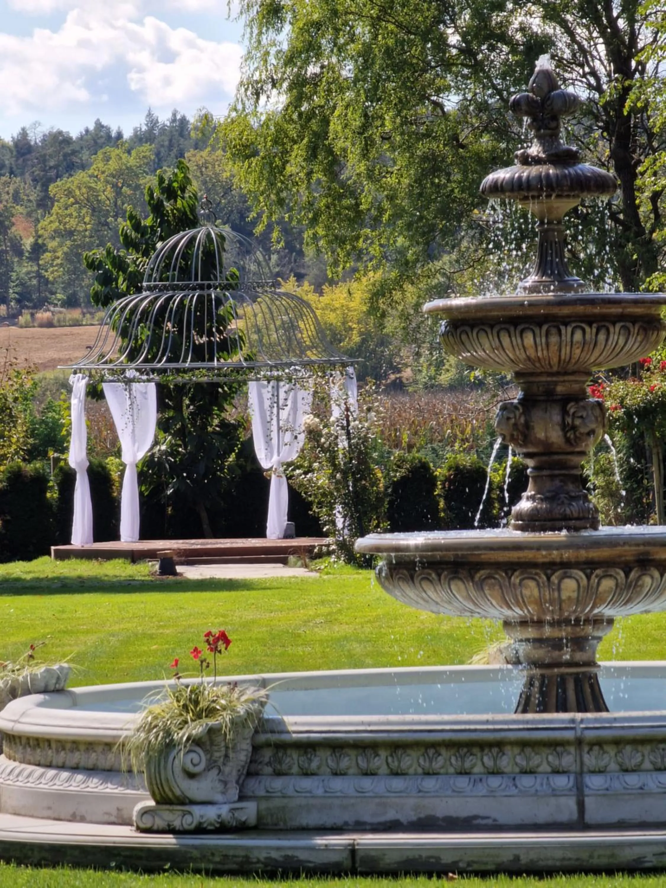 Property building in Palais Kneissl