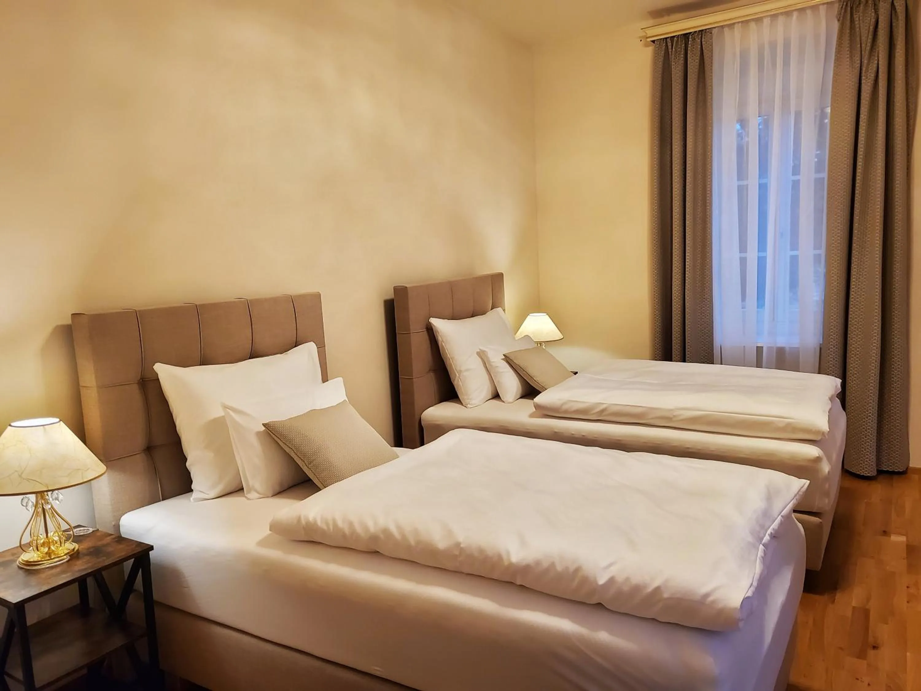 Bed in Palais Kneissl