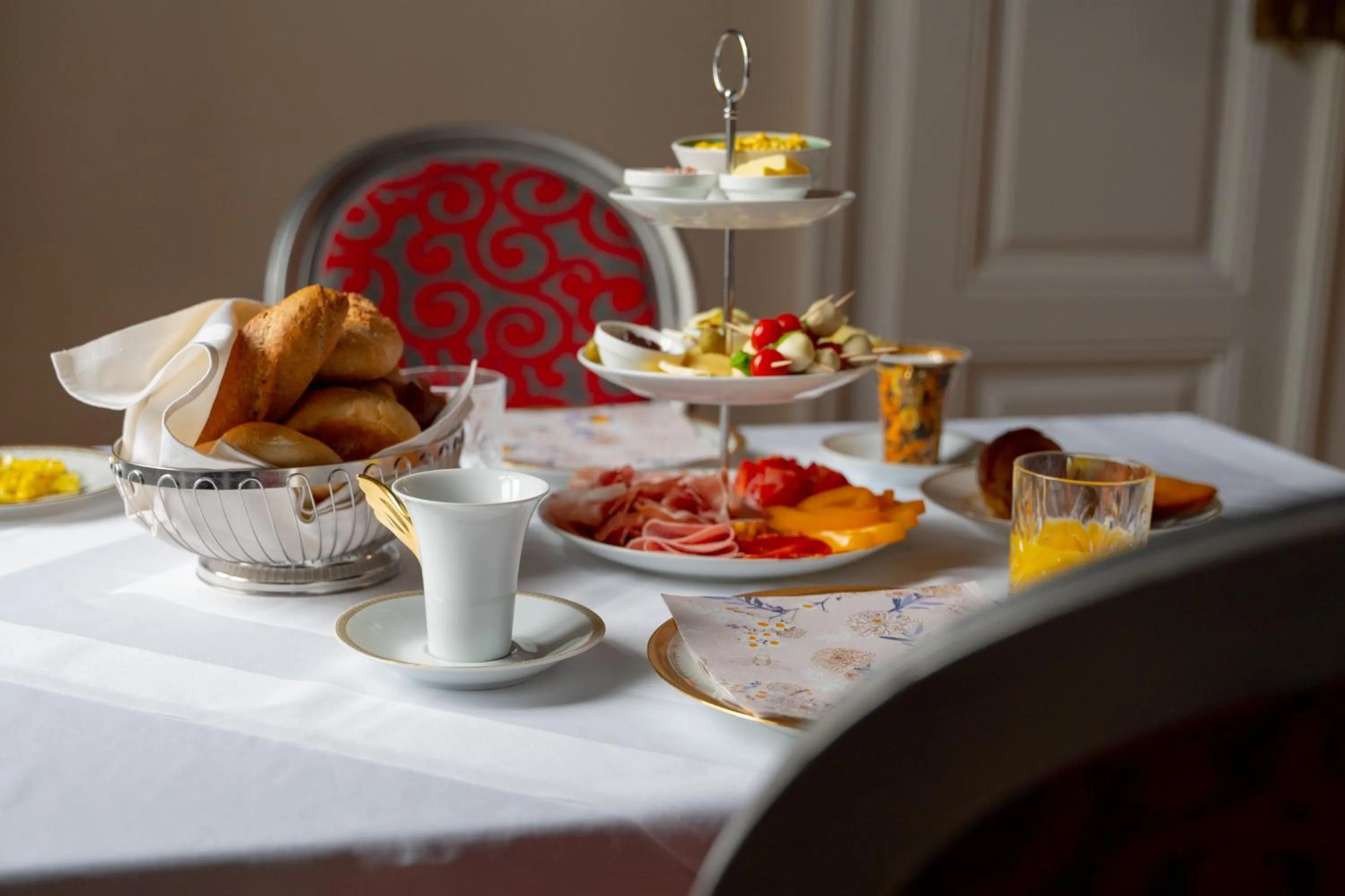 Breakfast in Palais Kneissl