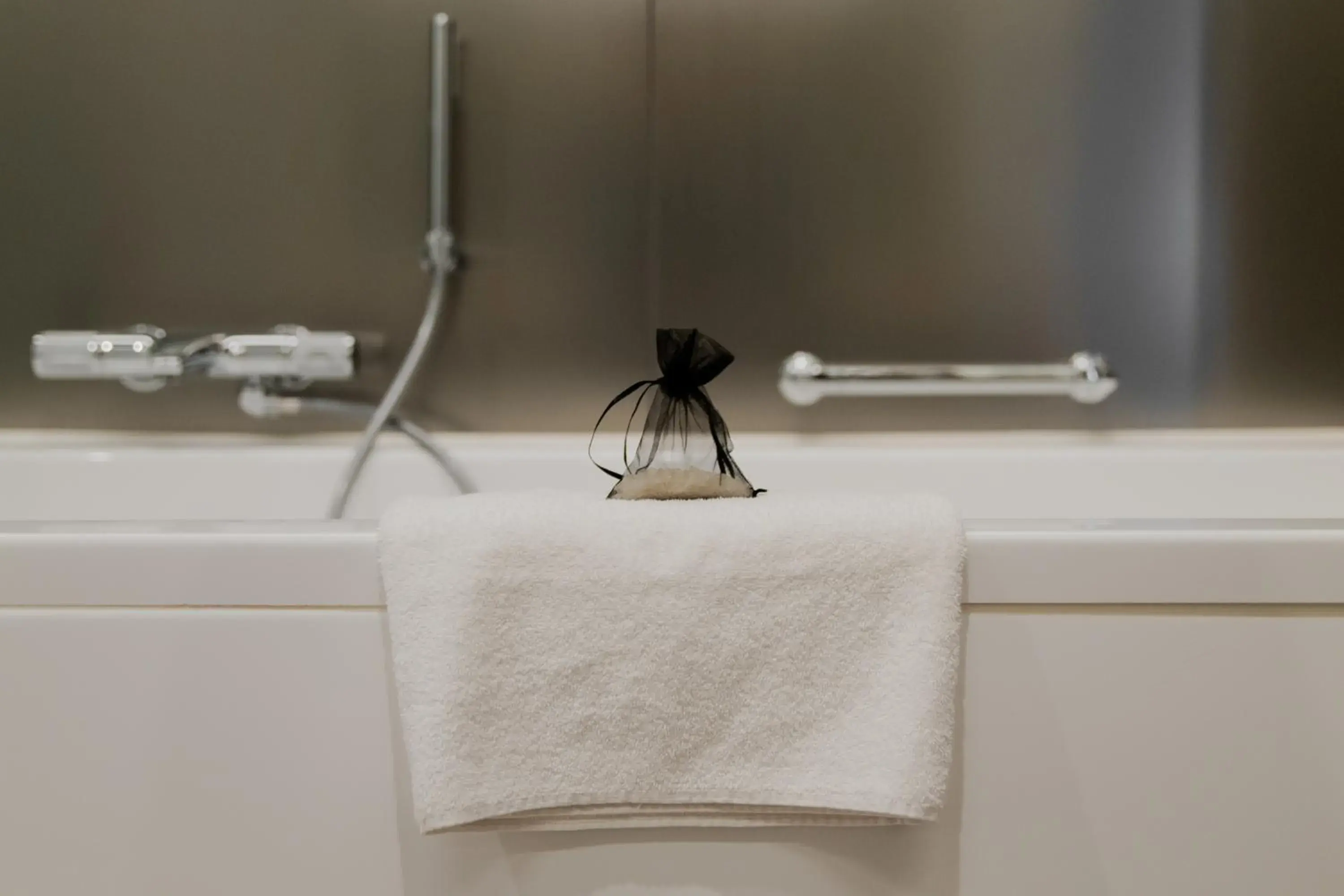 Superior Room with bath in Hotel Arsenaal Delft Superior Room with bath in Hotel Arsenaal Delft