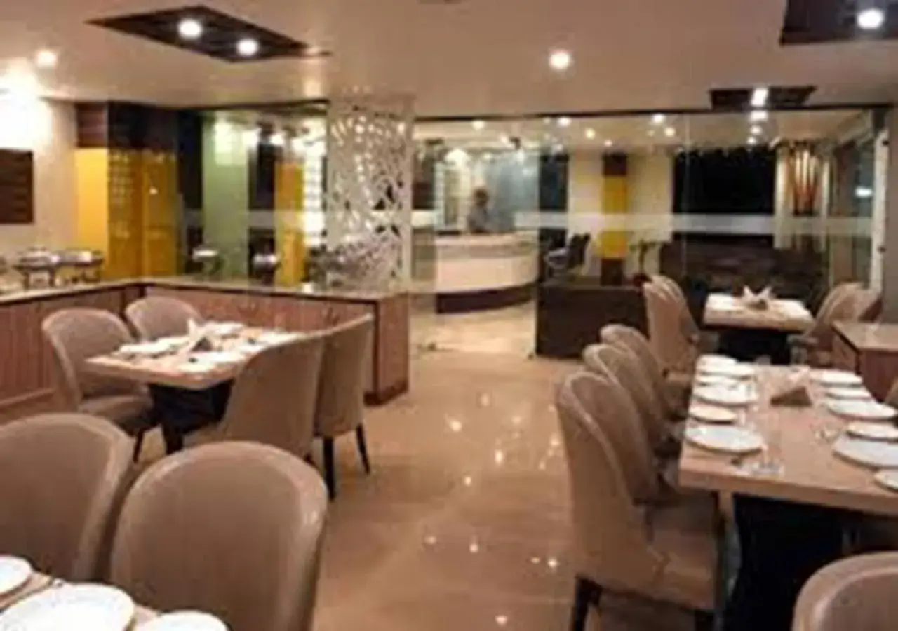 Restaurant/places to eat in Starz Clarks INN Mussoorie Restaurant/places to eat in Starz Clarks INN Mussoorie