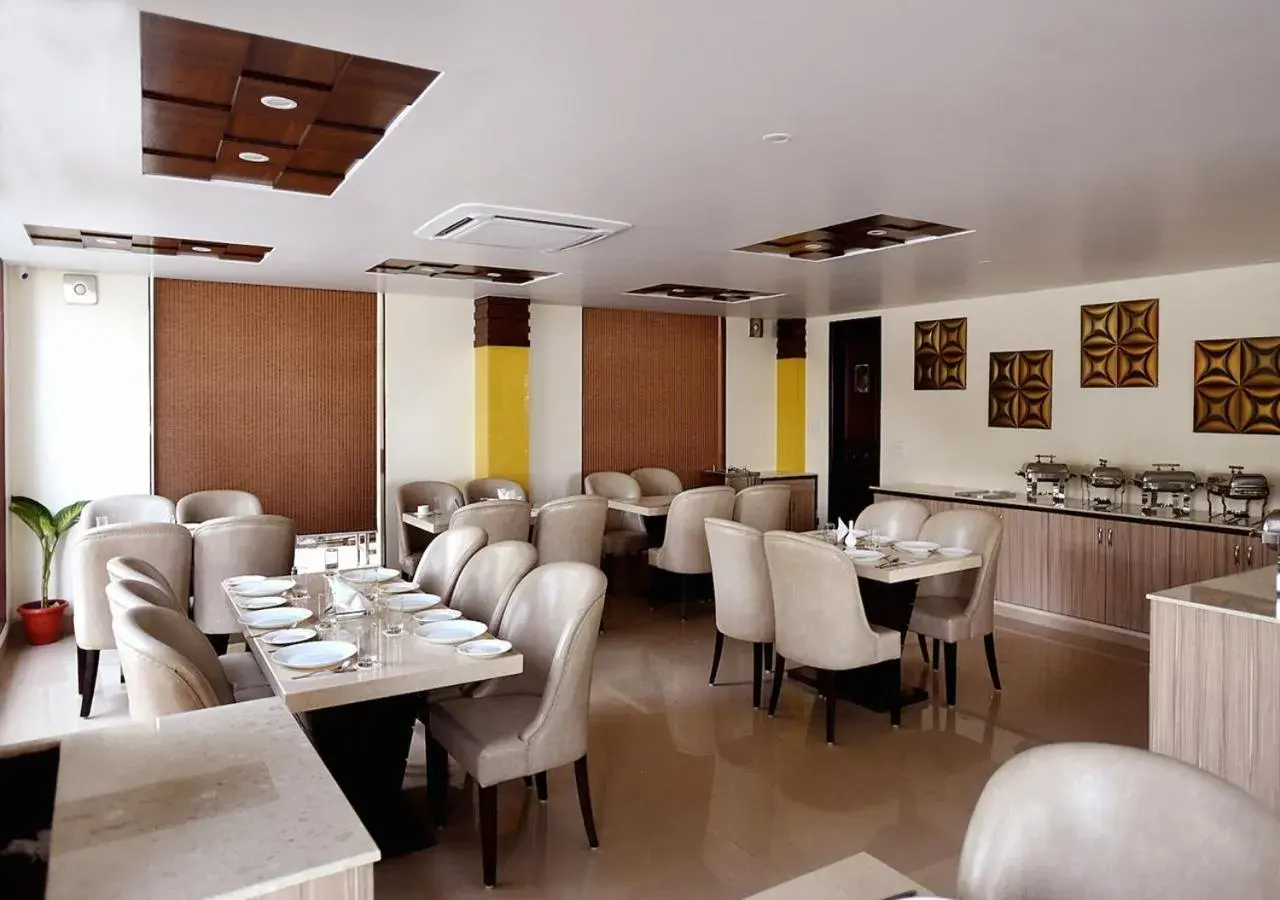 Restaurant/places to eat in Starz Clarks INN Mussoorie Restaurant/places to eat in Starz Clarks INN Mussoorie