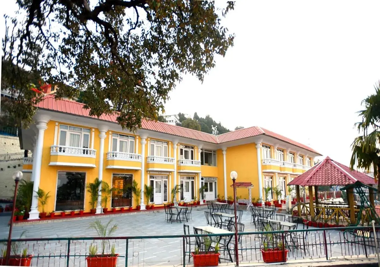 Property building in Starz Clarks INN Mussoorie Property building in Starz Clarks INN Mussoorie