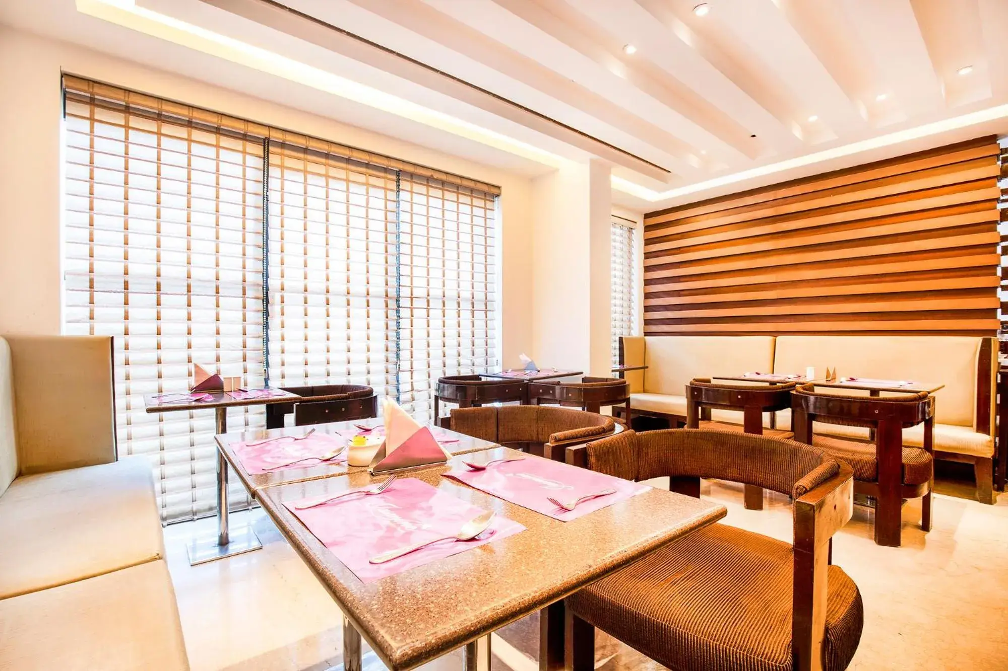 Restaurant/places to eat in Jasmine Boutique Hotel Jasola Restaurant/places to eat in Jasmine Boutique Hotel Jasola