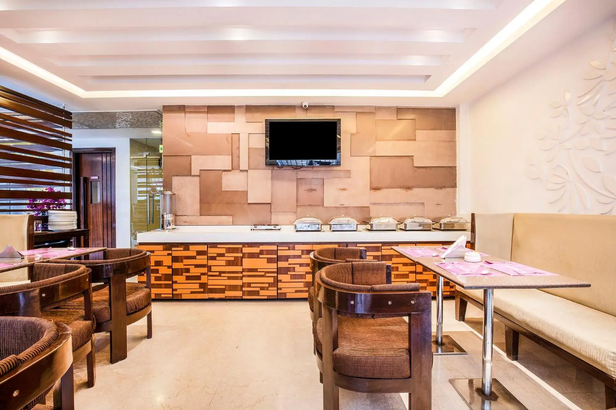 Restaurant/places to eat in Jasmine Boutique Hotel Jasola Restaurant/places to eat in Jasmine Boutique Hotel Jasola