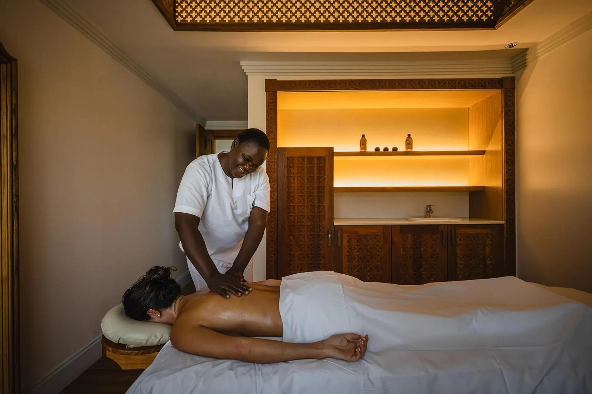 Massage in Hemingways Watamu
