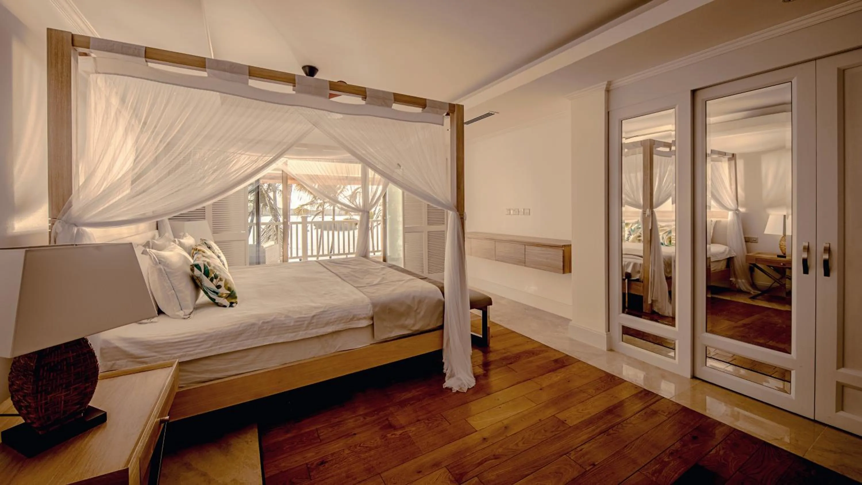 Bed in Hemingways Watamu