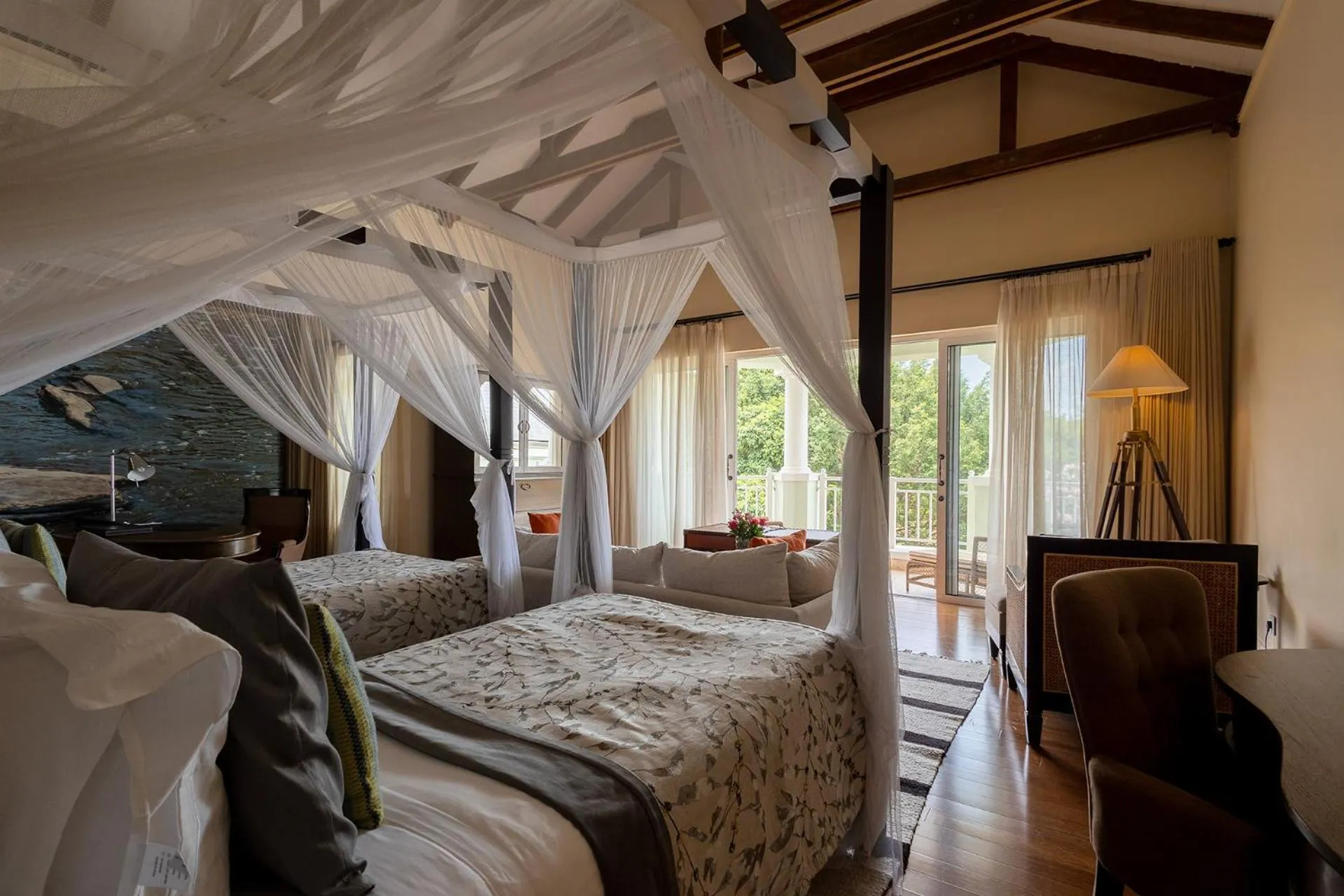 Bed in Hemingways Nairobi