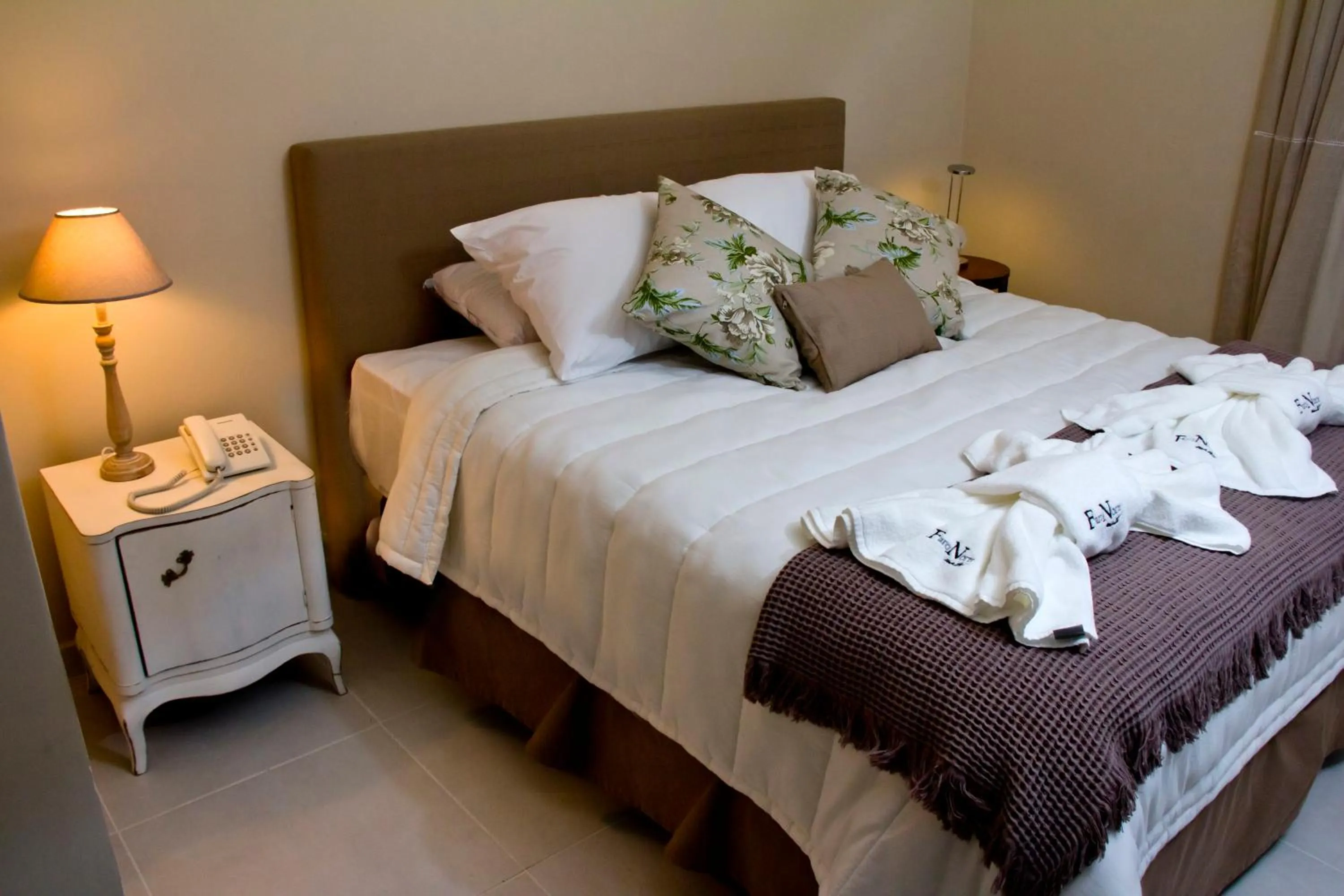 Standard Queen Room in Faro Norte Suites