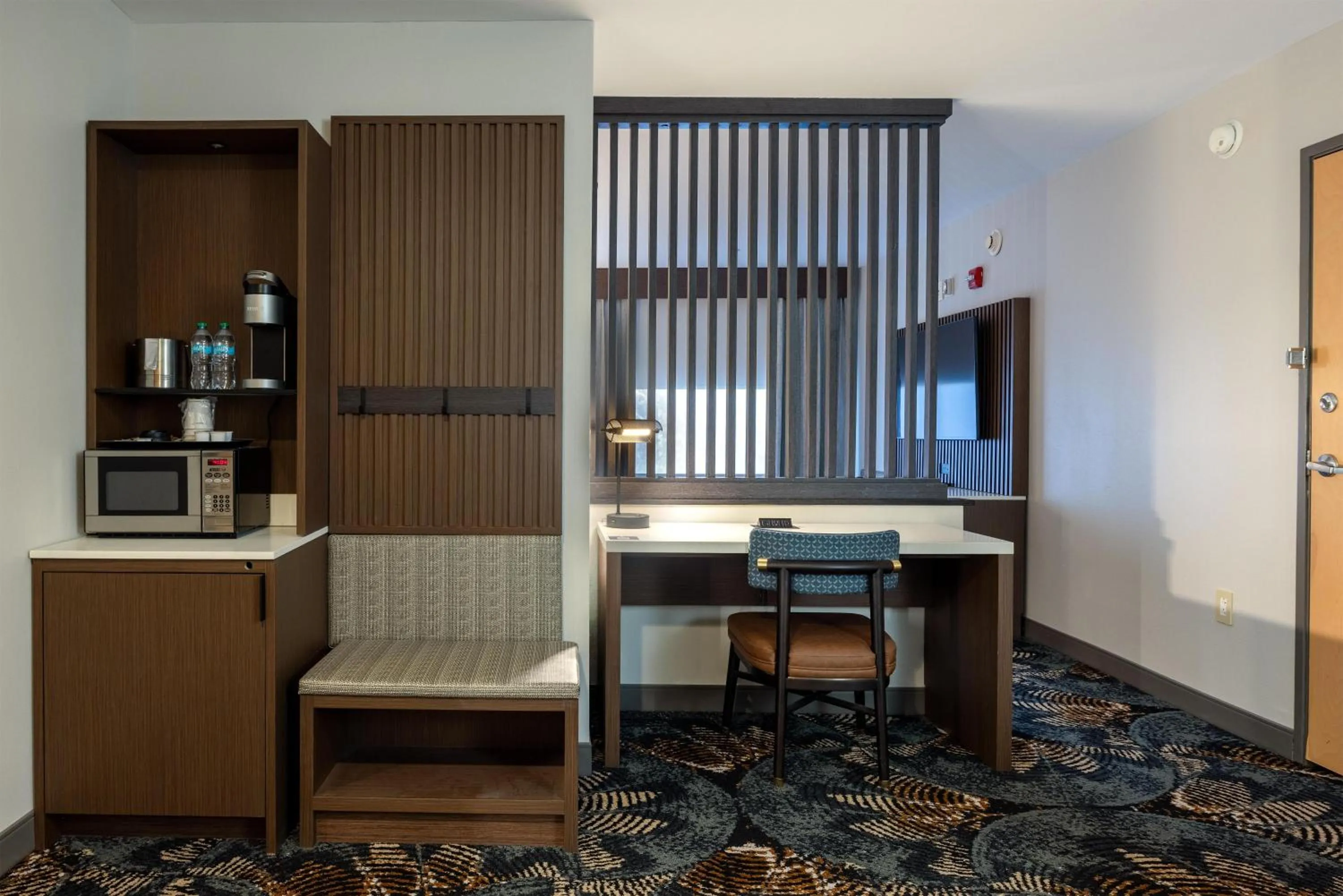 Bedroom in DoubleTree by Hilton Hotel Savannah Airport