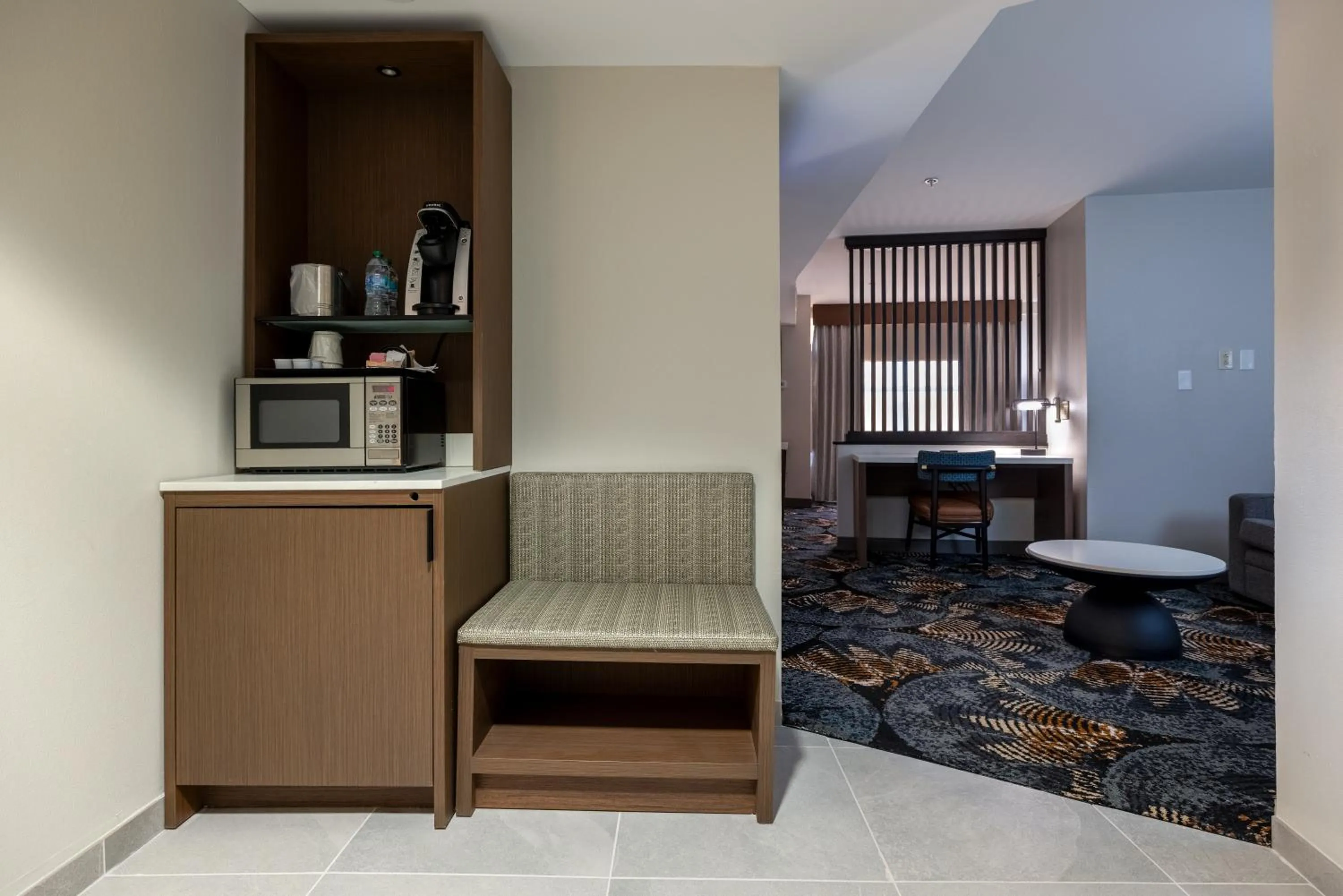 Living room in DoubleTree by Hilton Hotel Savannah Airport