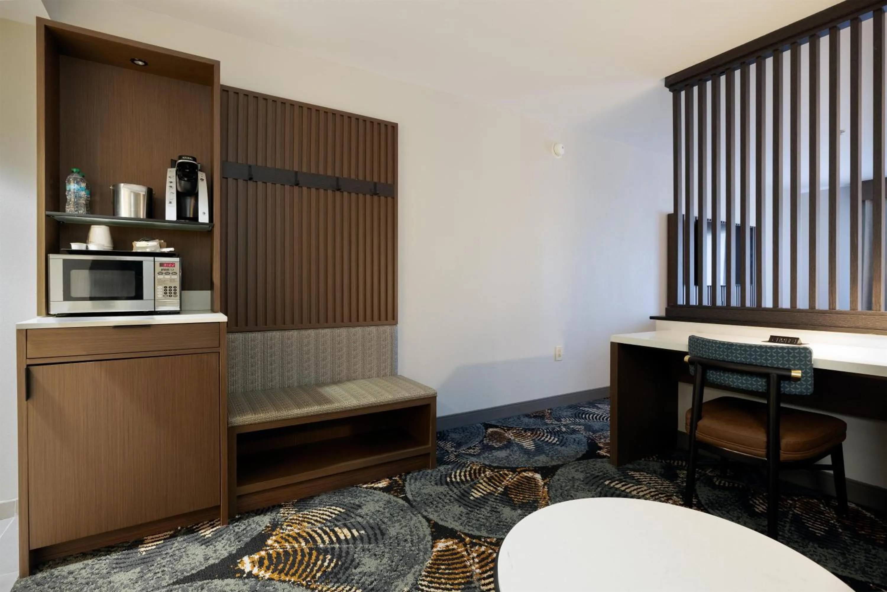 Bedroom, Bed in DoubleTree by Hilton Hotel Savannah Airport