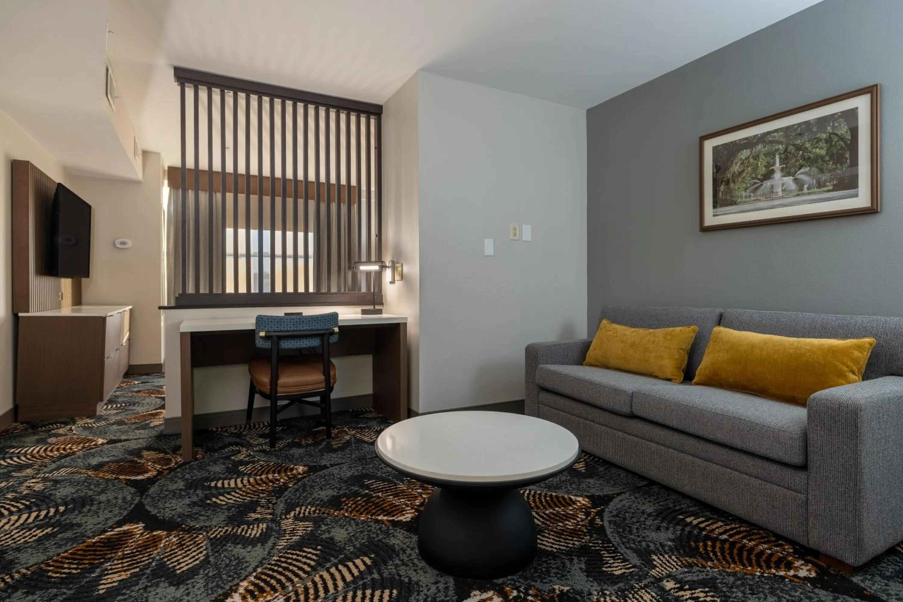Living room in DoubleTree by Hilton Hotel Savannah Airport