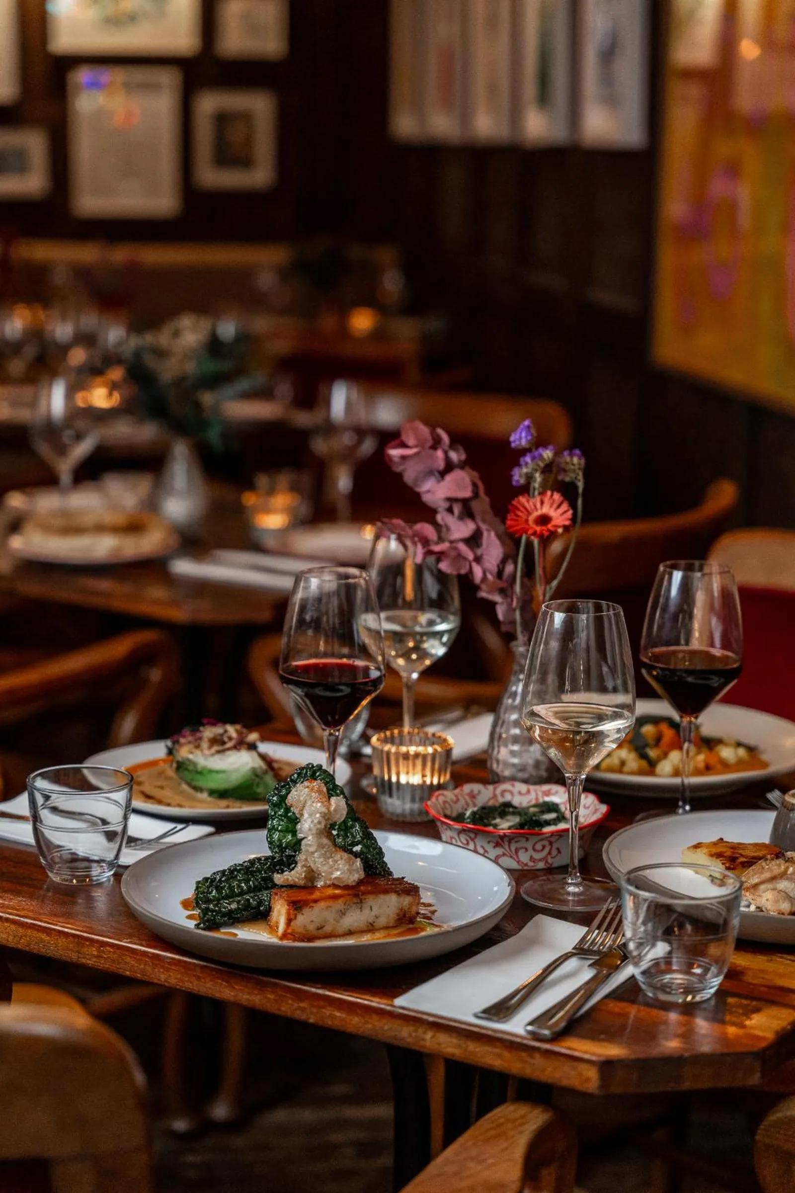 Restaurant/places to eat in Artist Residence Bristol