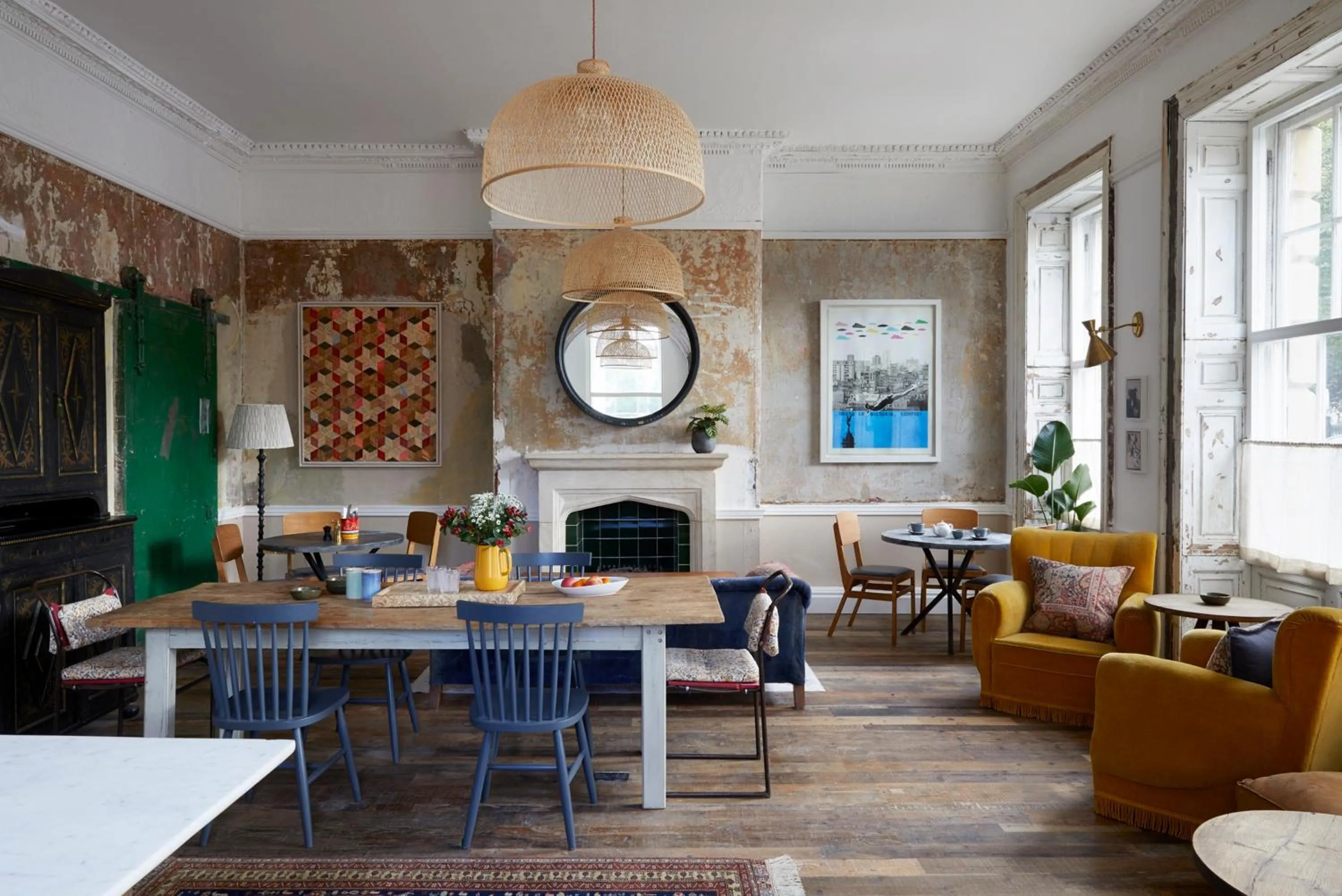 Lounge or bar in Artist Residence Bristol