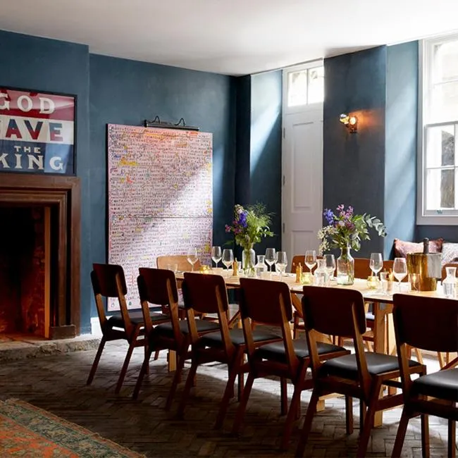 Food and drinks in Artist Residence Bristol