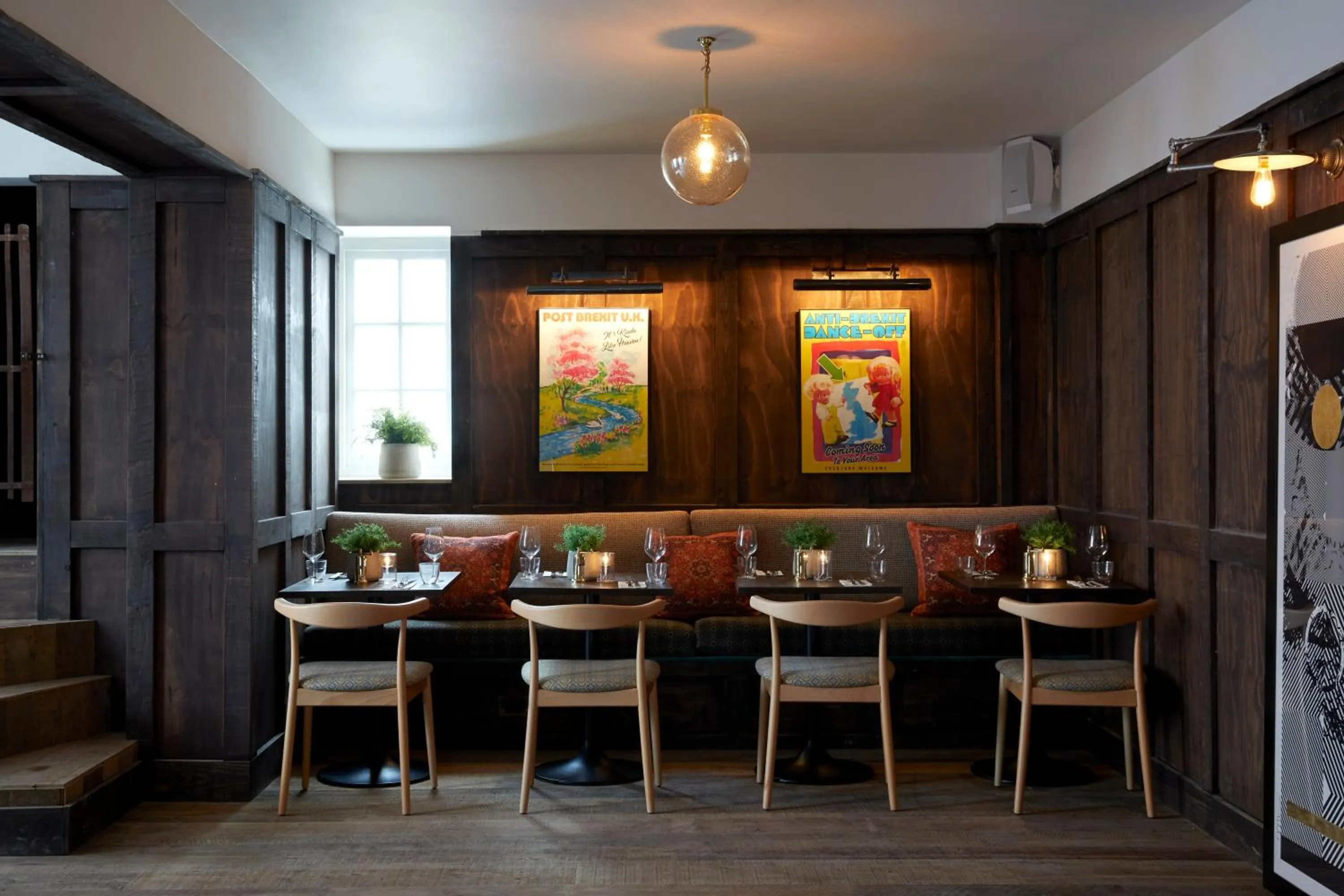 Restaurant/places to eat in Artist Residence Bristol