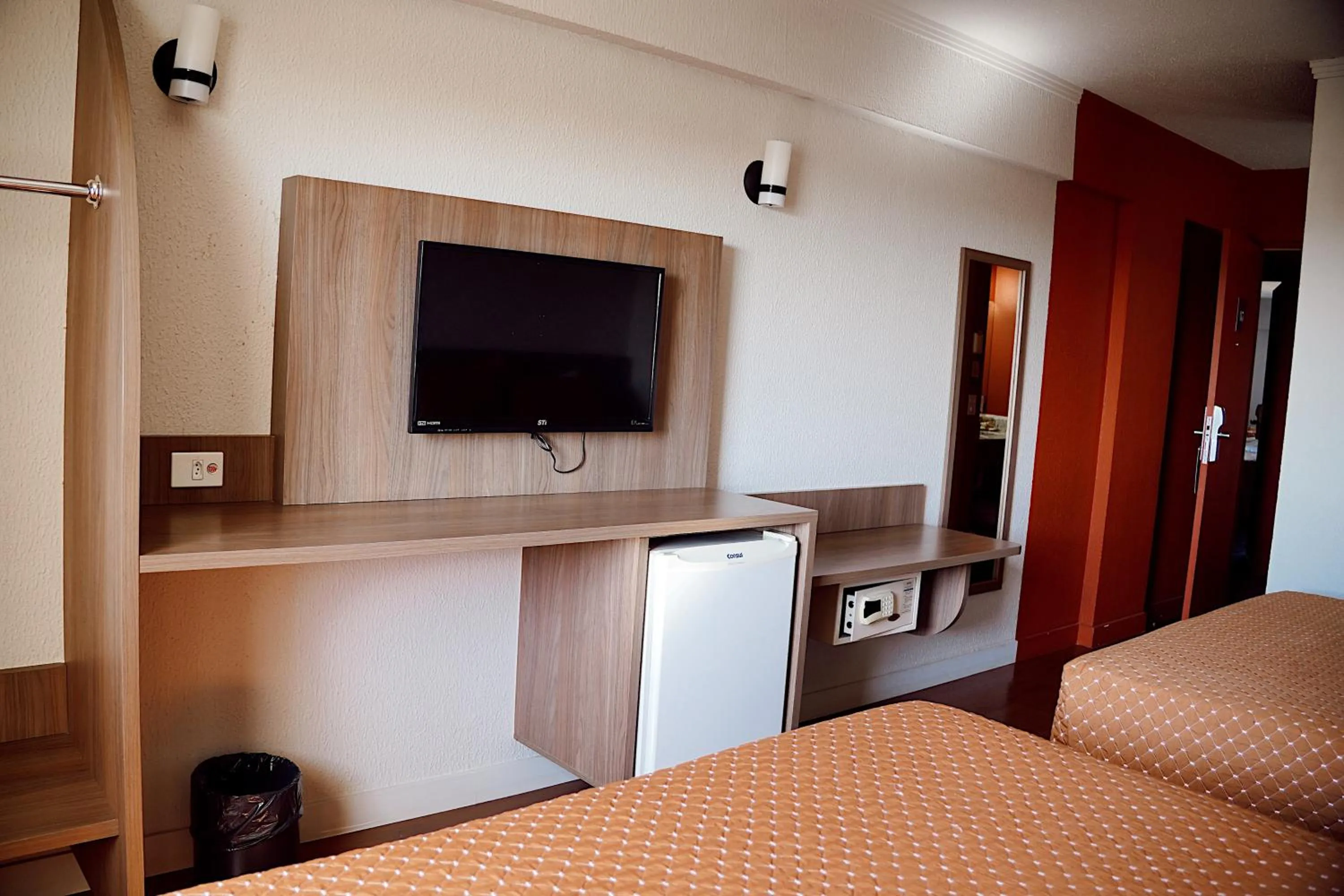 TV and multimedia in Strassen Hotel