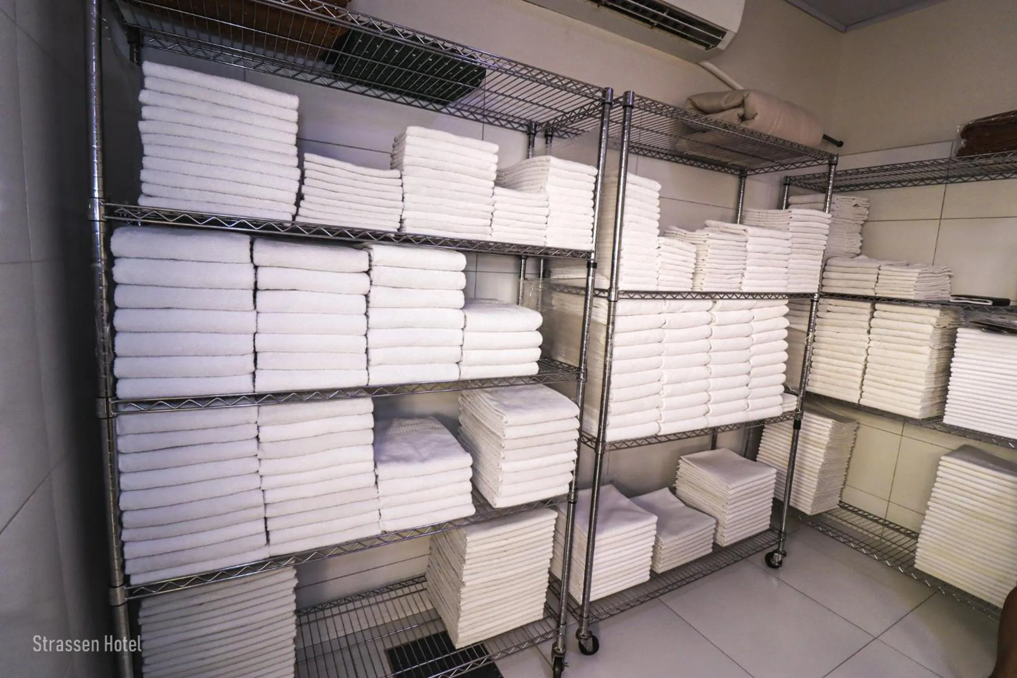 laundry in Strassen Hotel