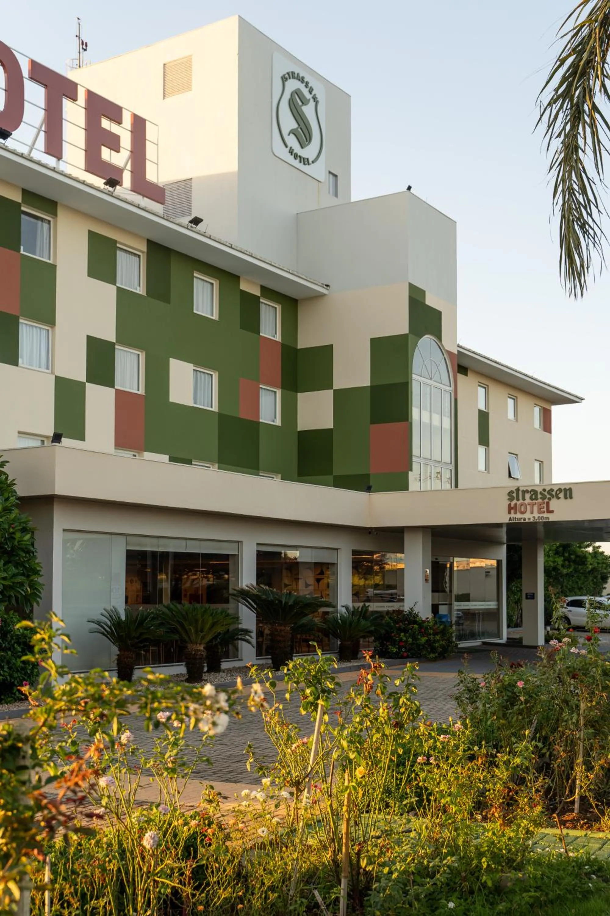 Property building in Strassen Hotel