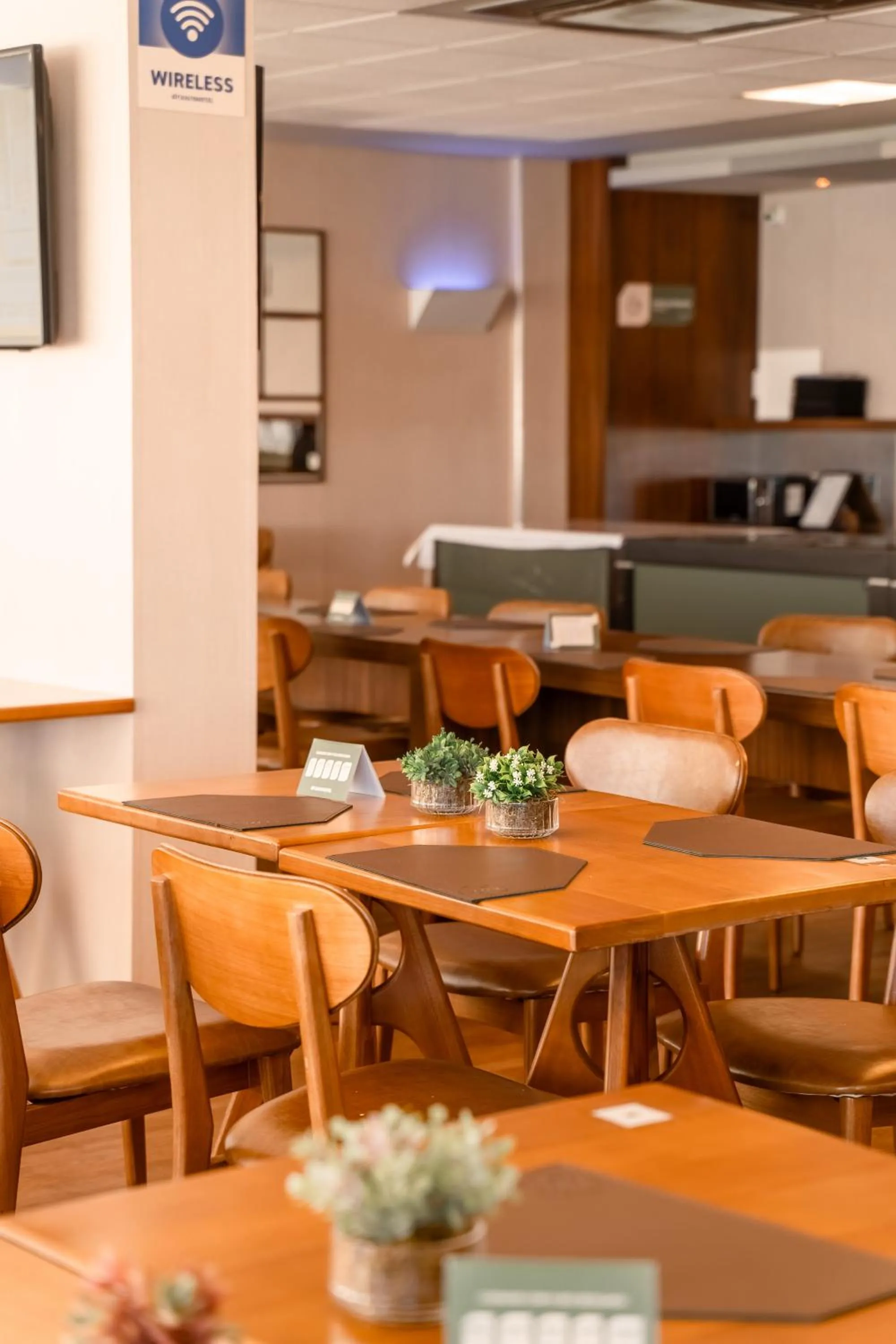 Restaurant/places to eat in Strassen Hotel