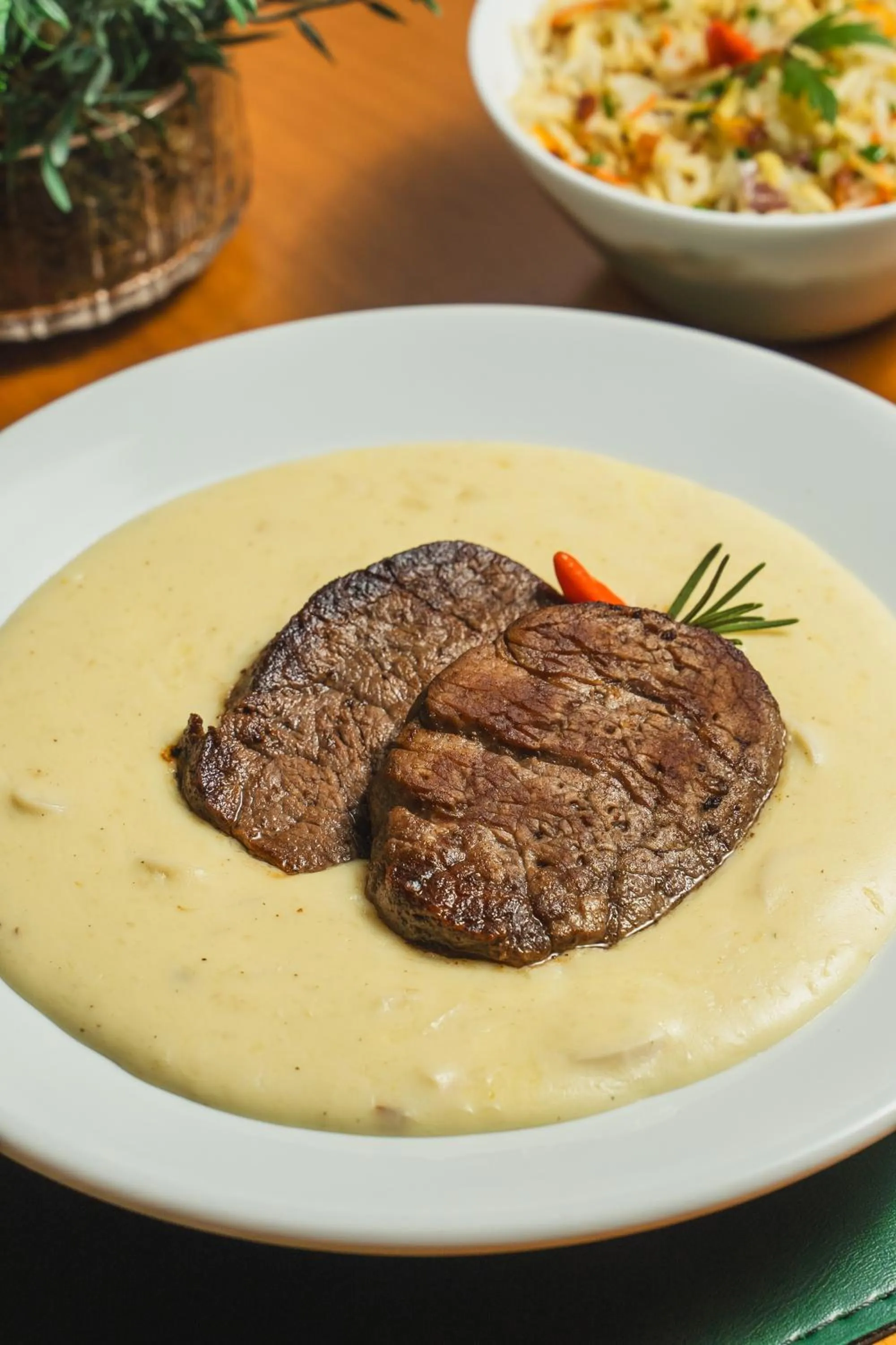 Restaurant/places to eat in Strassen Hotel