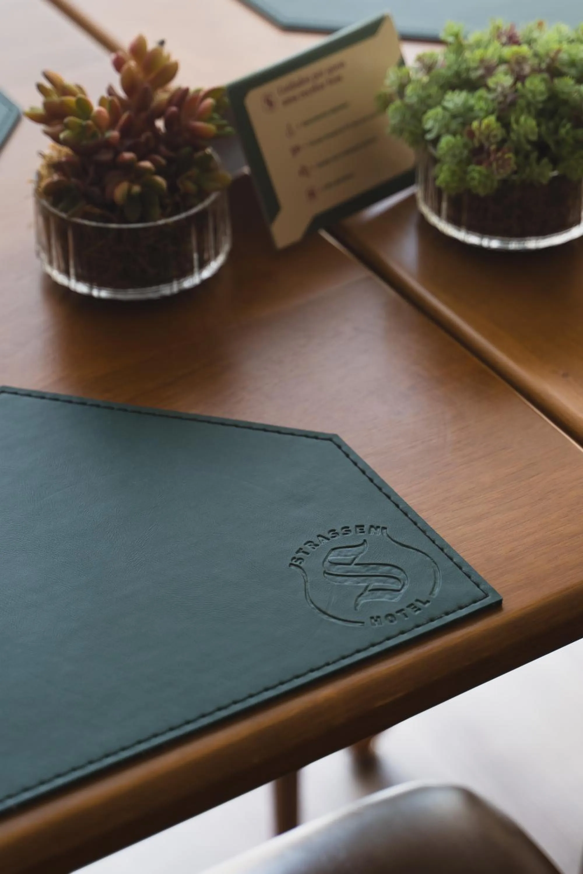 Restaurant/places to eat in Strassen Hotel