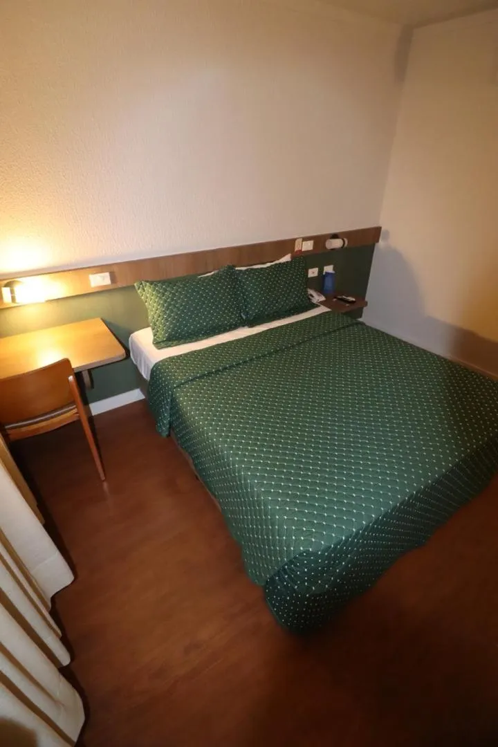 Bedroom, Bed in Strassen Hotel