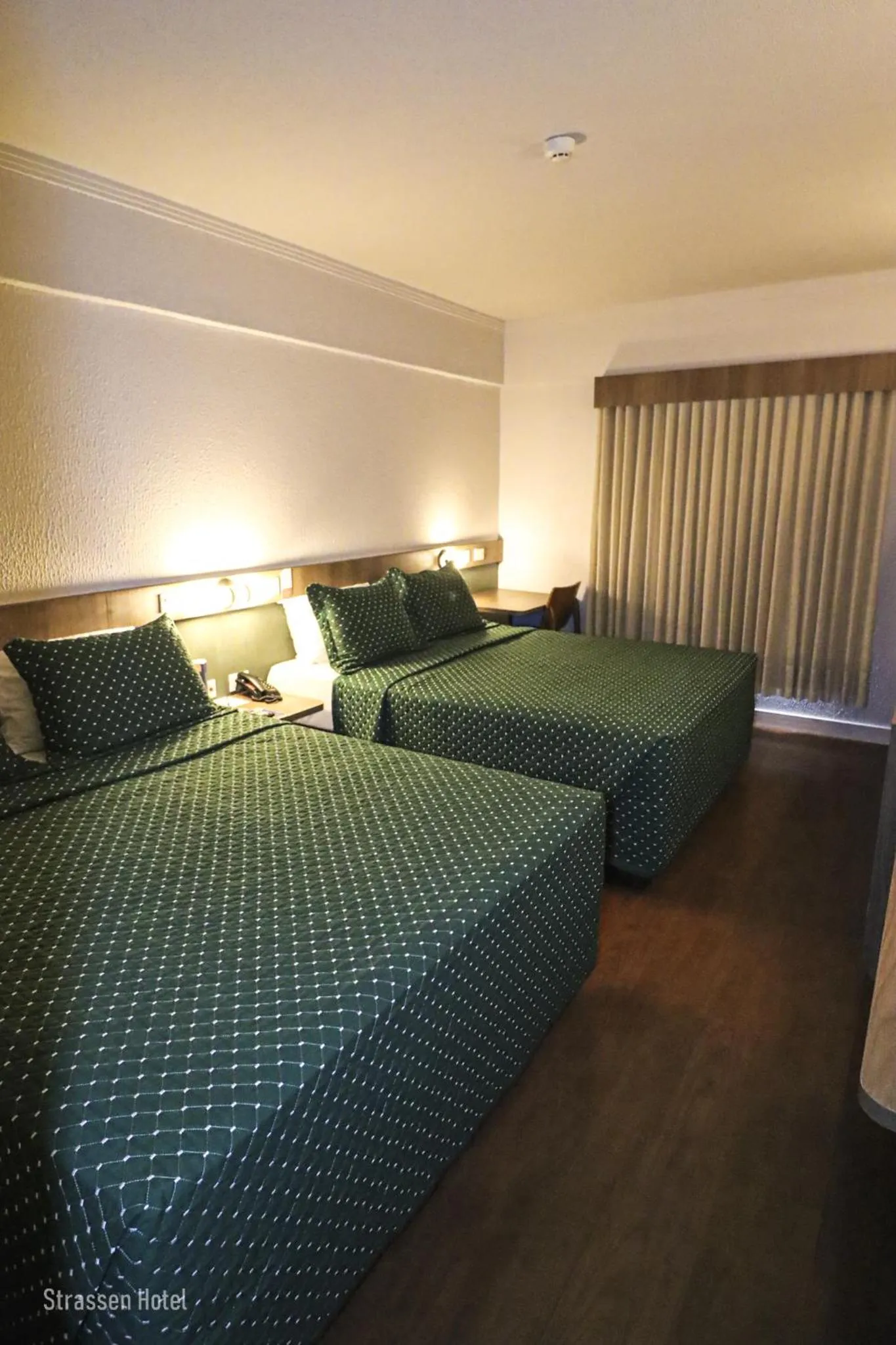 Bedroom, Bed in Strassen Hotel