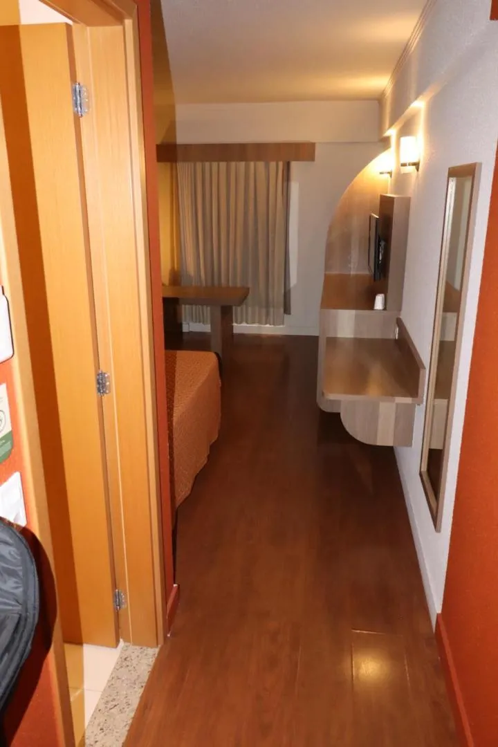 Bedroom, Bed in Strassen Hotel