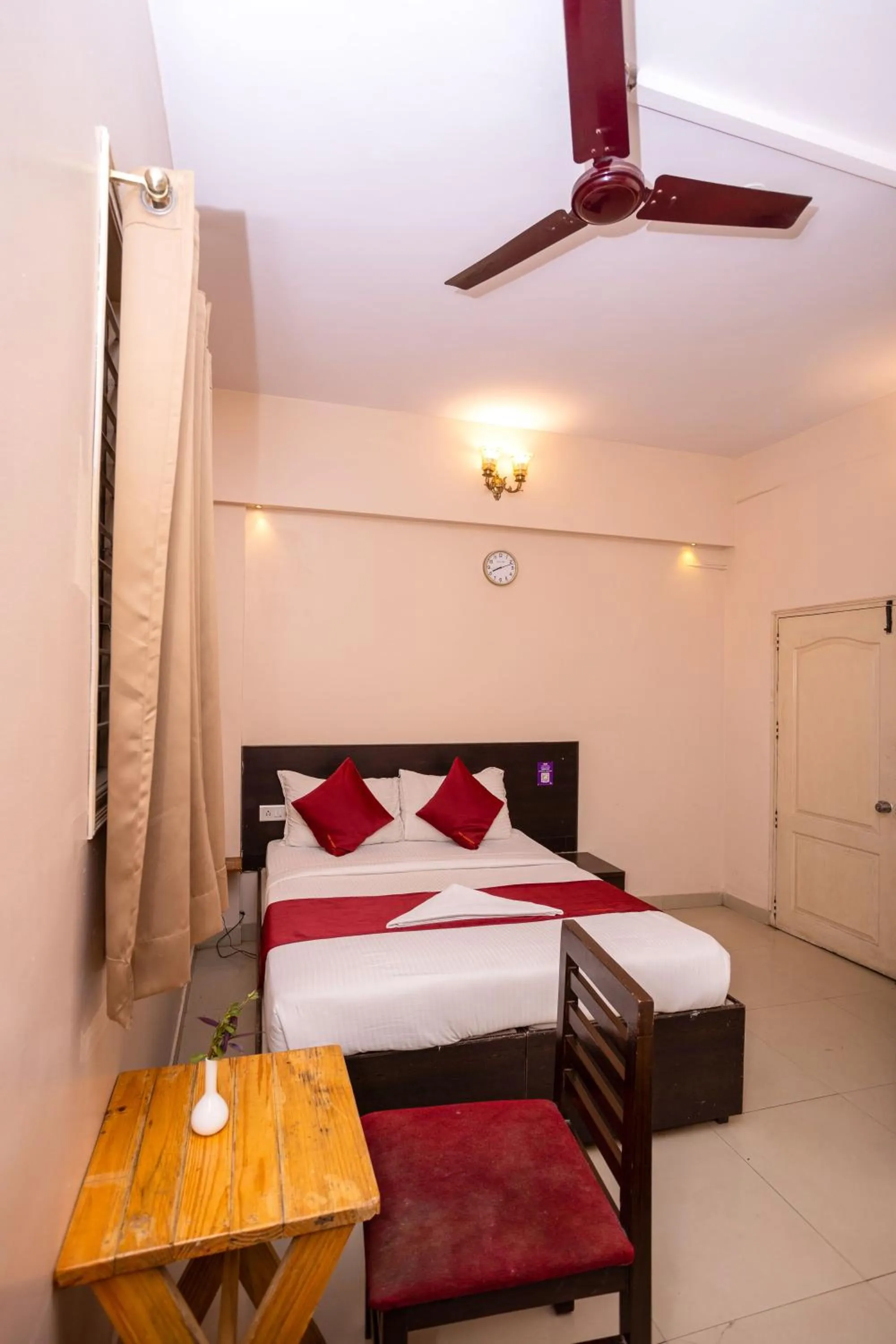 Seating area, Bed in The Residency Marathahalli