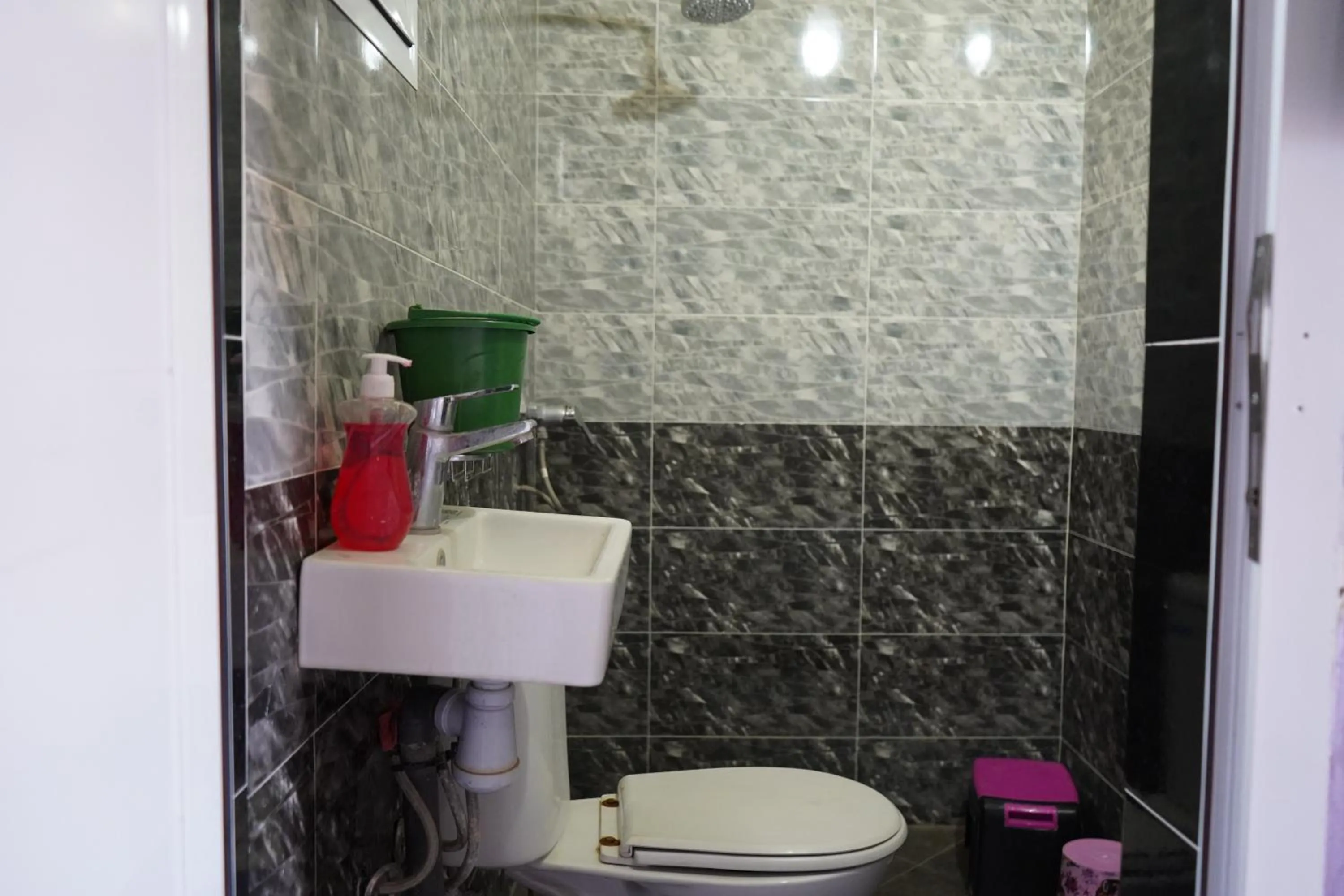 Shower in Chez Imnir