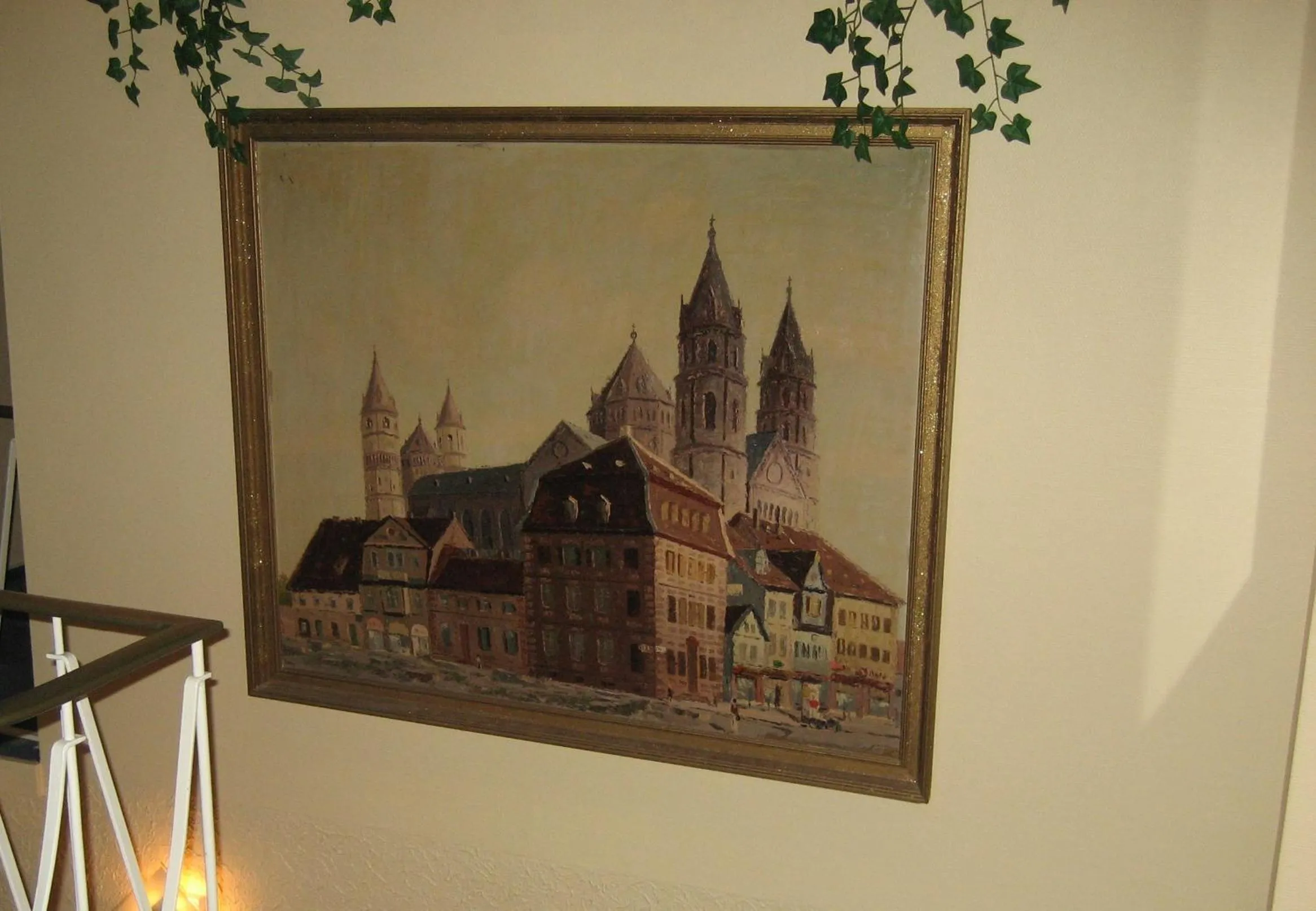 Decorative detail in Central Hotel