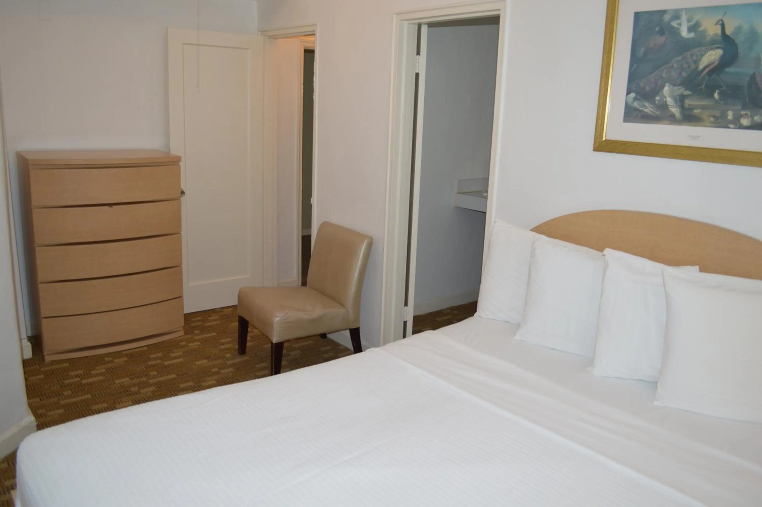 Bed in Island House South Beach