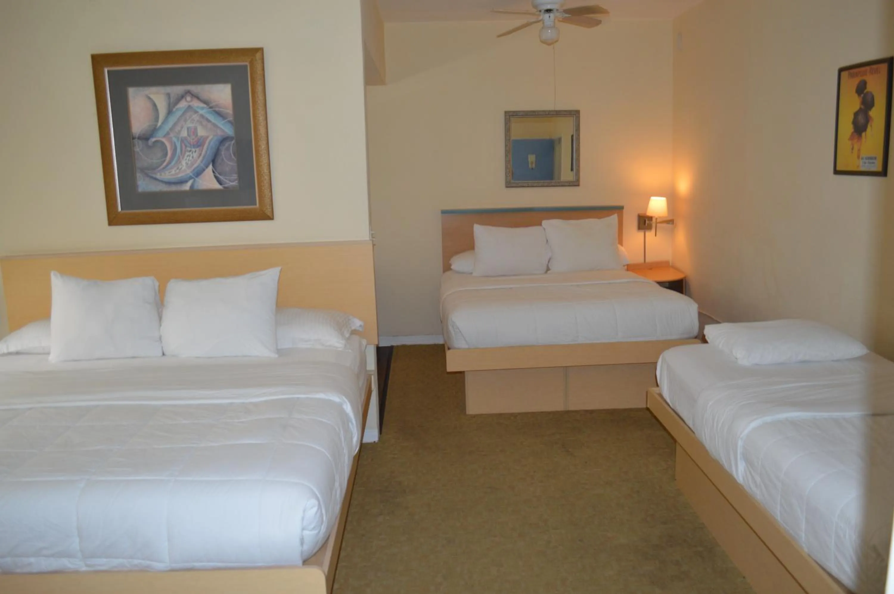 Bed in Island House South Beach