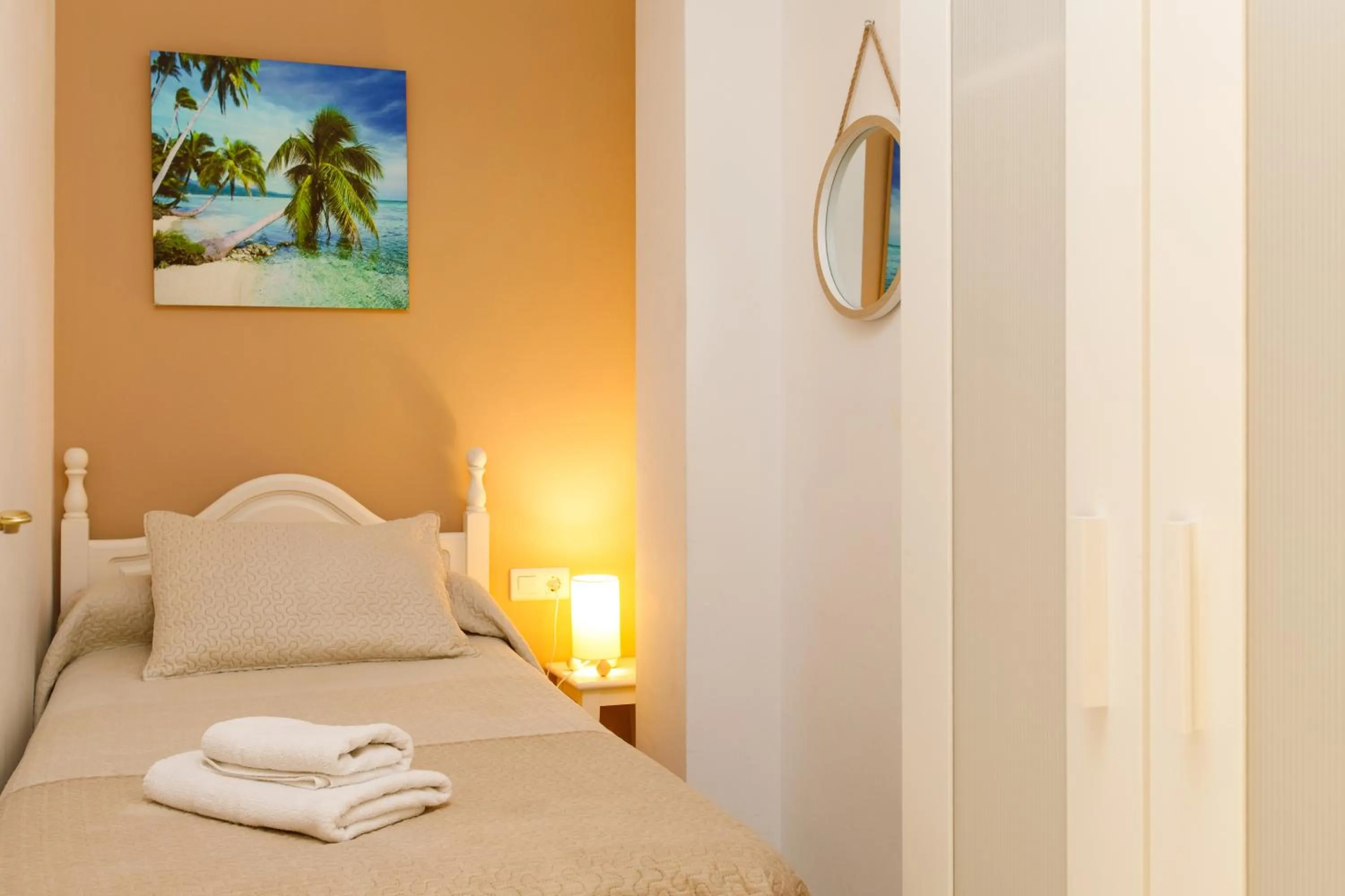 Bedroom in AT Almoraide Rooms Suites