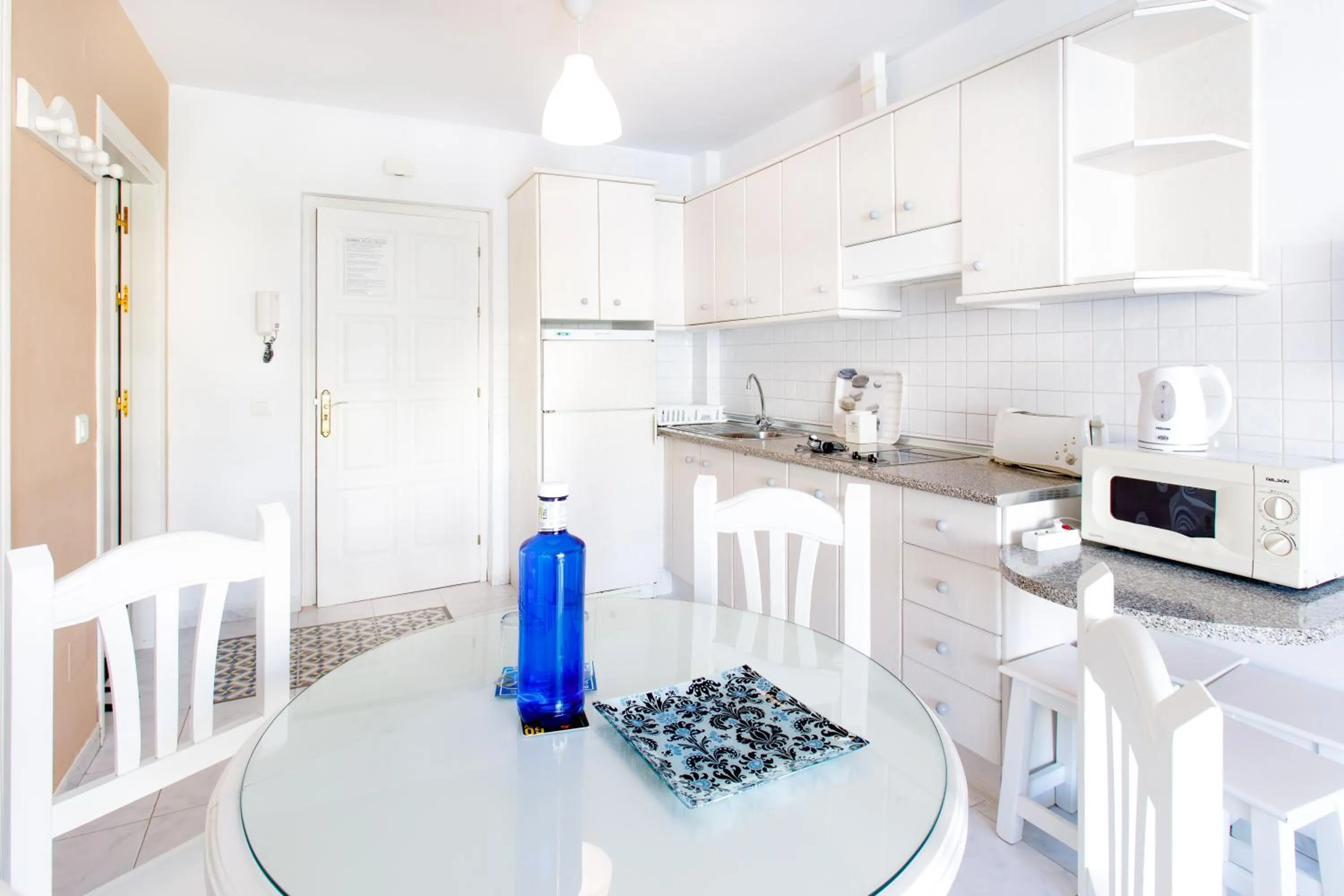 Coffee/tea facilities in AT Almoraide Rooms Suites