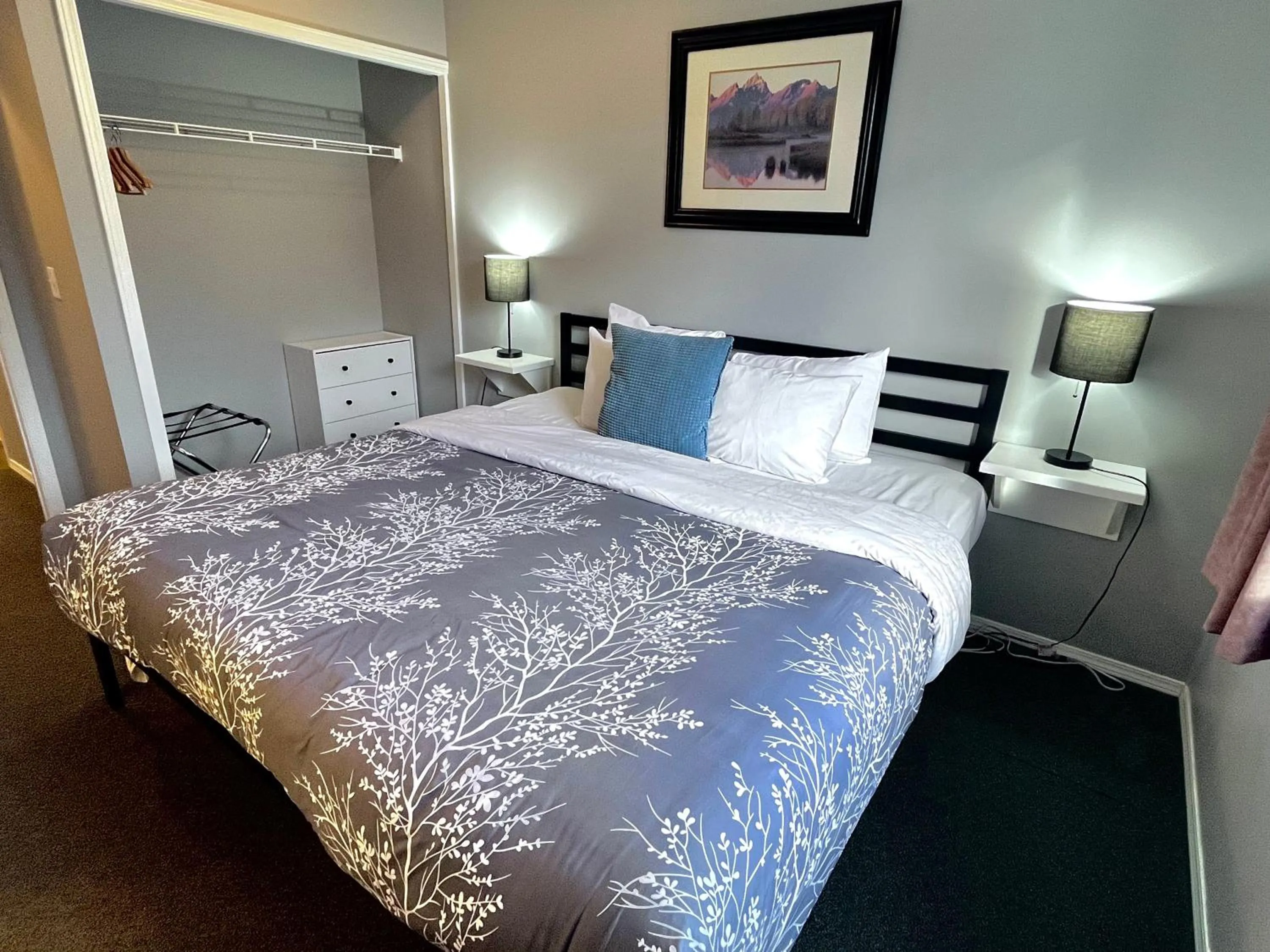 Bed in Canadian Rockies Chalets by Trilink - 2 & 3 Bedroom Condos - Self Check-In - Walking Distance to Downtown - Free Parking - Pet-Friendly - No AC